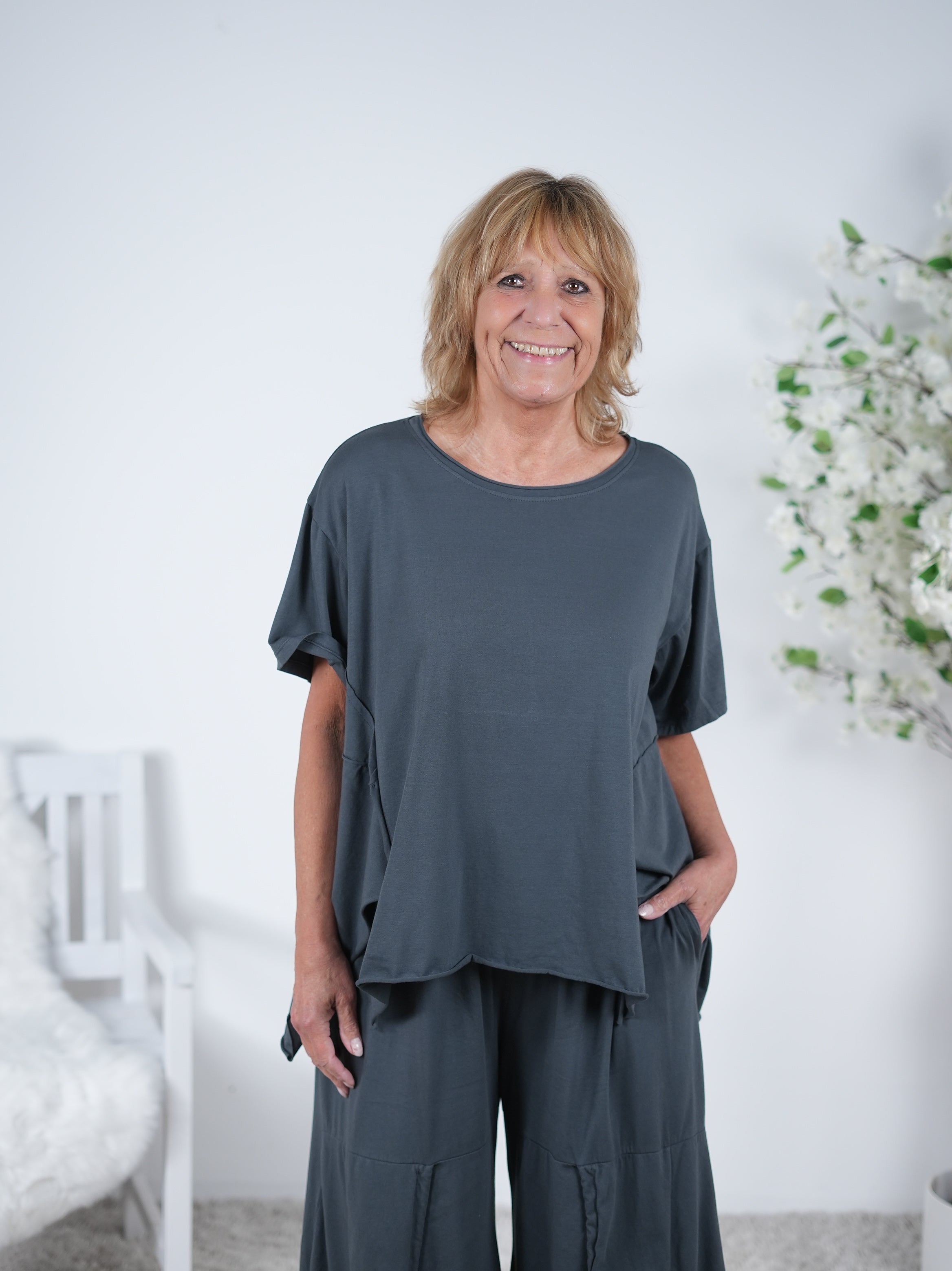 unifarbenes Shirt im Vokuhila Schnitt Einheitsgröße (ca Gr. 40 "oversize"-44 46) Anthrazit