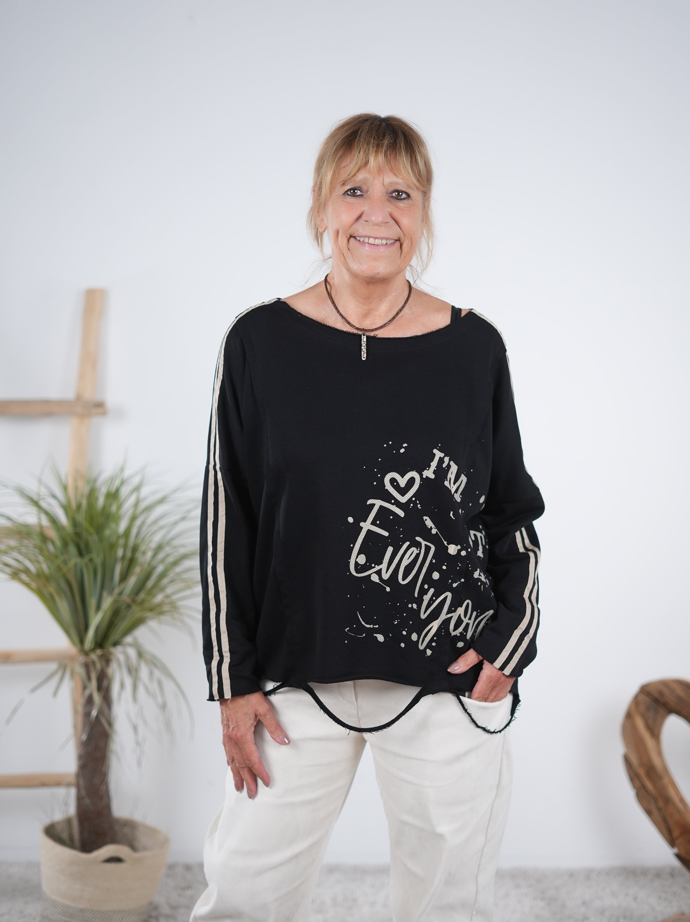 Lässiges Sweaty mit großem Rundhalsausschnitt und Print Schwarz