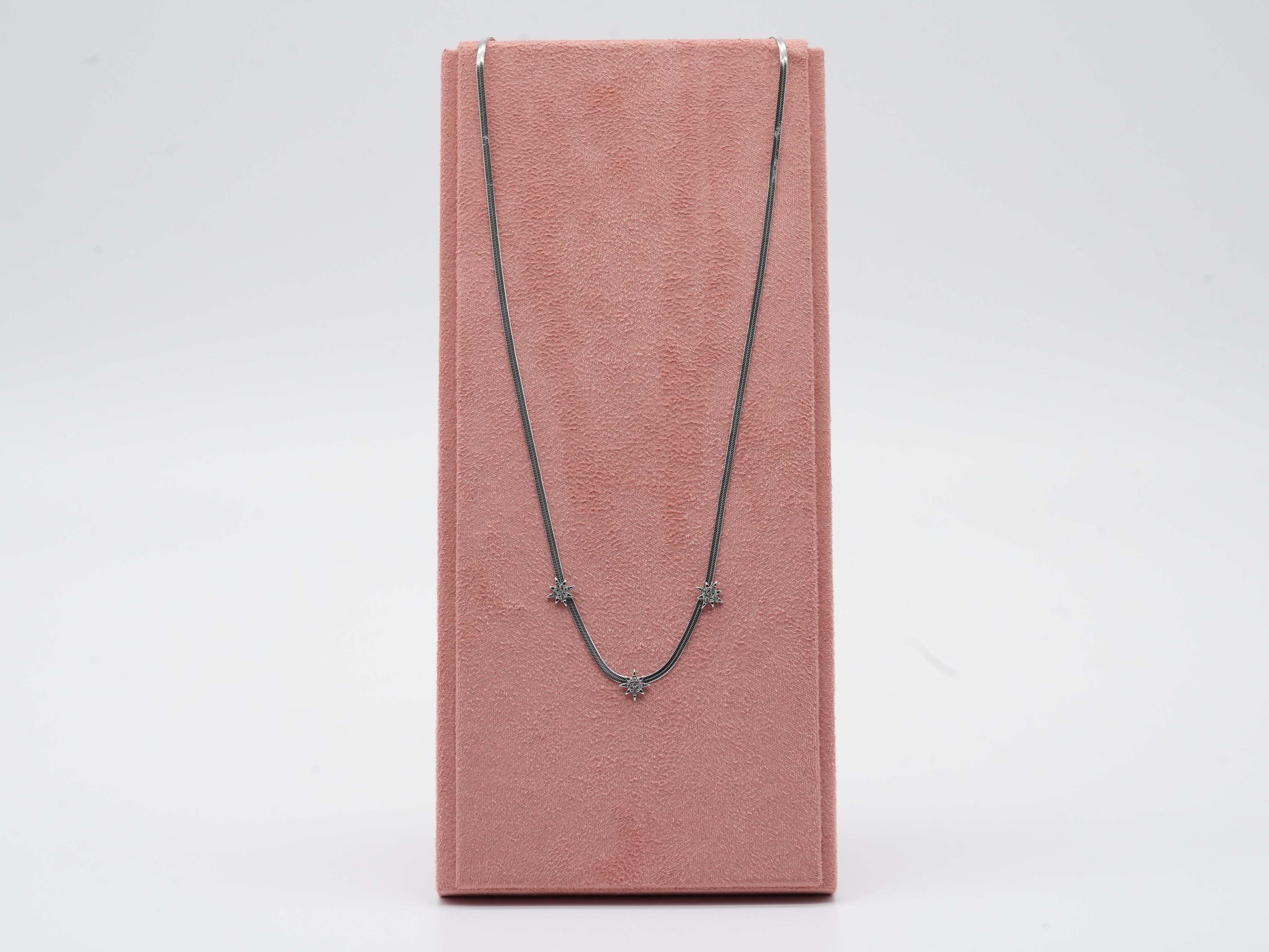 Edelstahlhalskette mit Sternmotiven