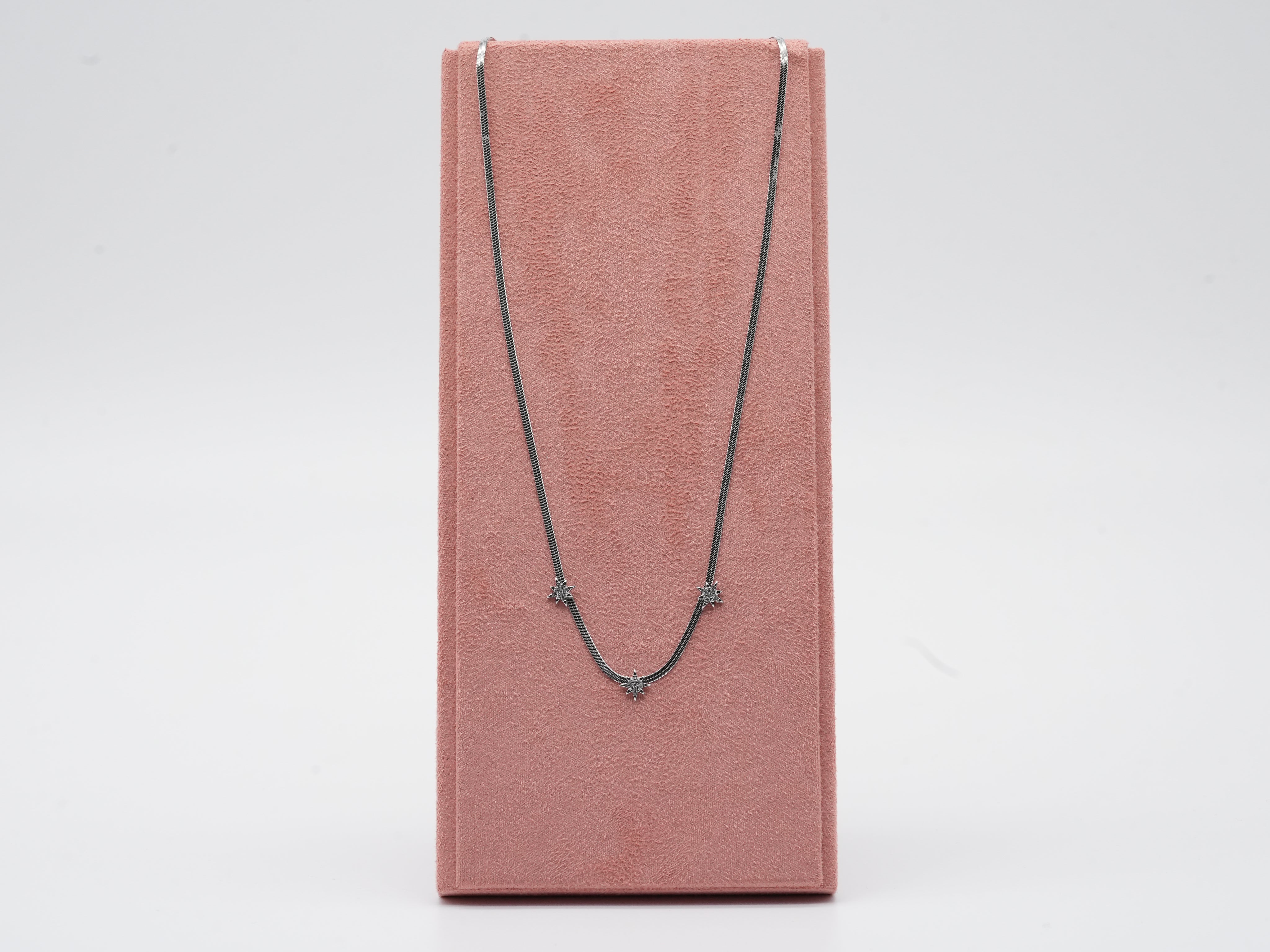 Edelstahlhalskette mit Sternmotiven