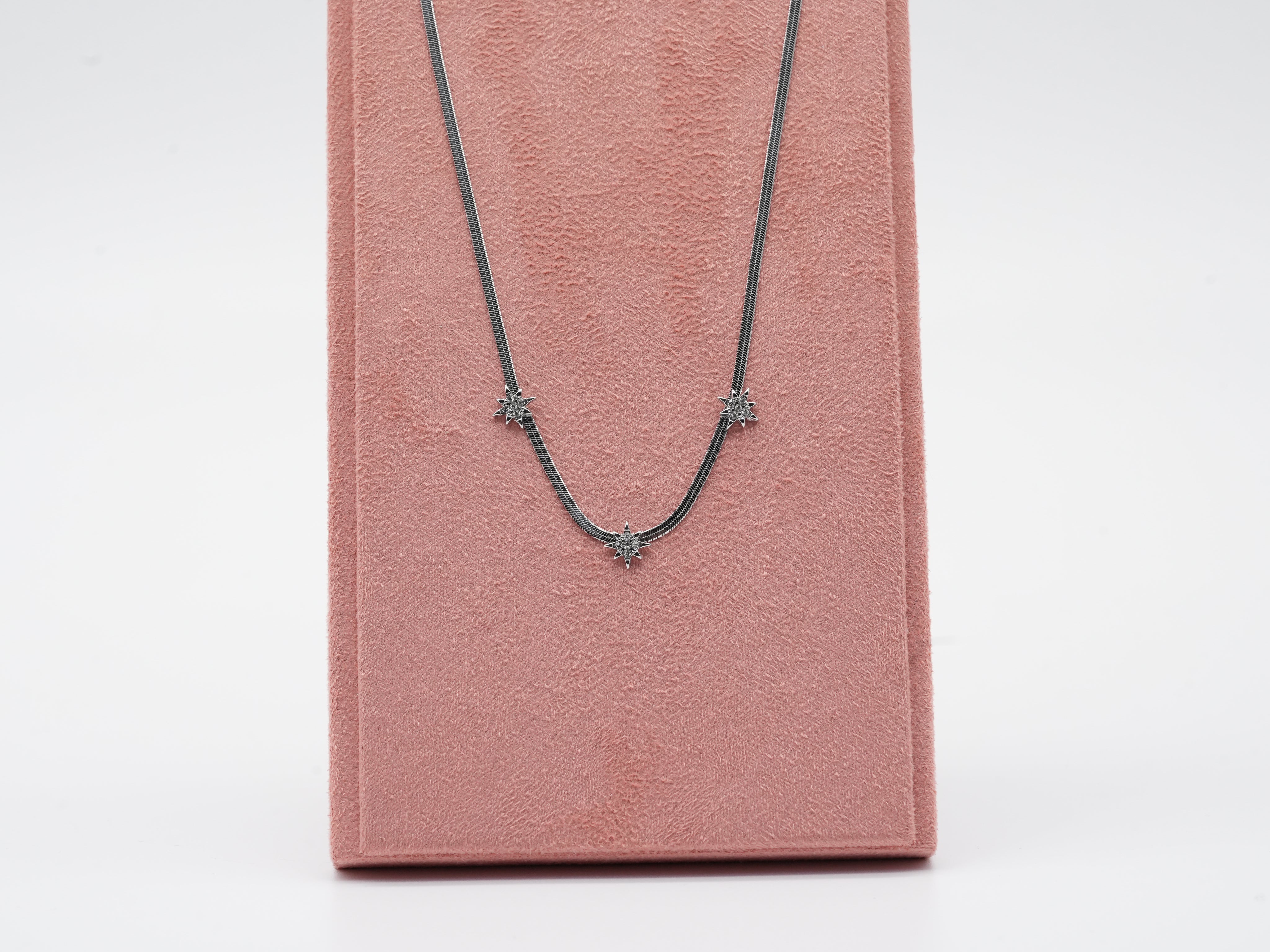 Edelstahlhalskette mit Sternmotiven