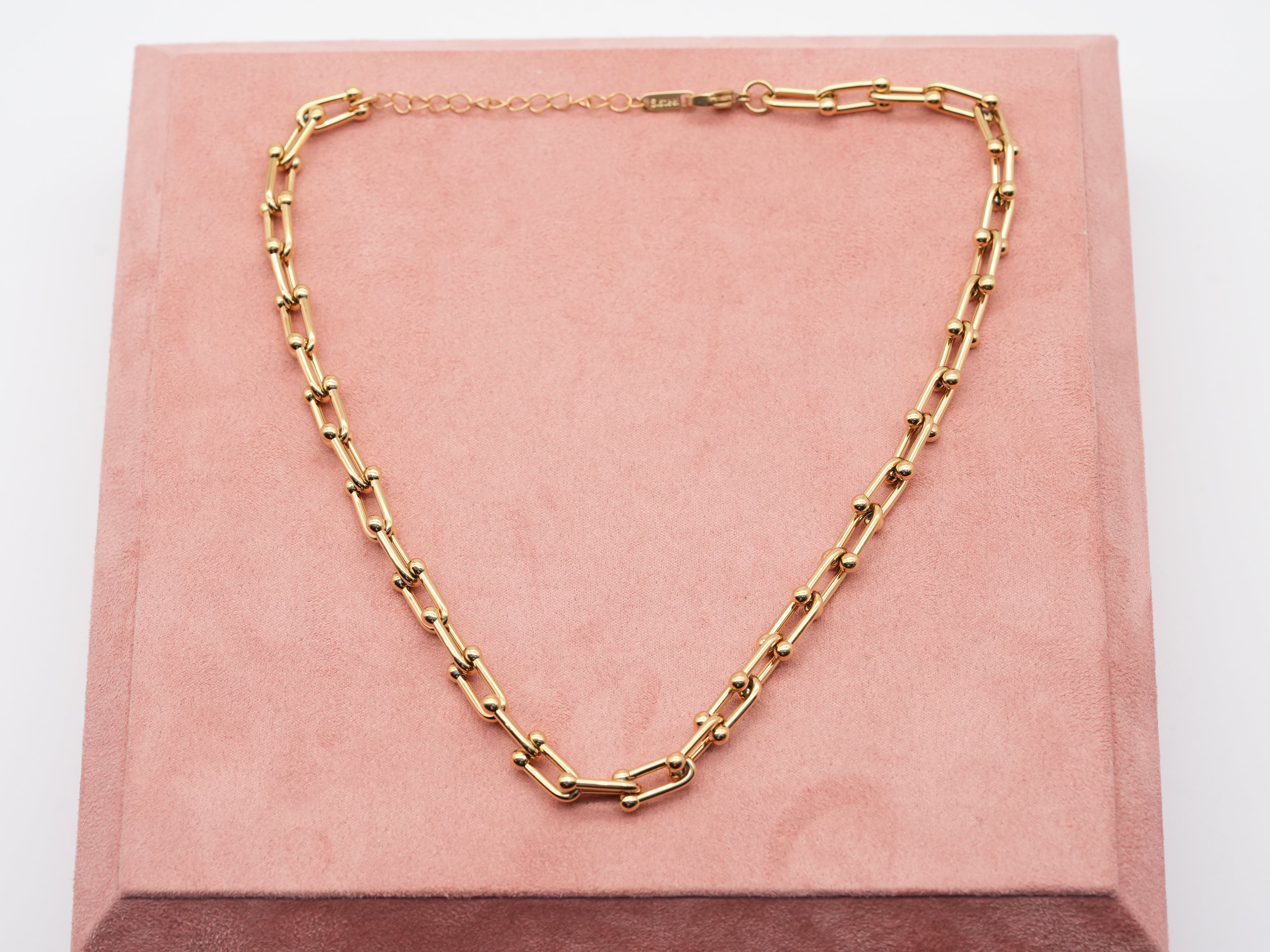 Edelstahlhalskette mit Gliederdesign