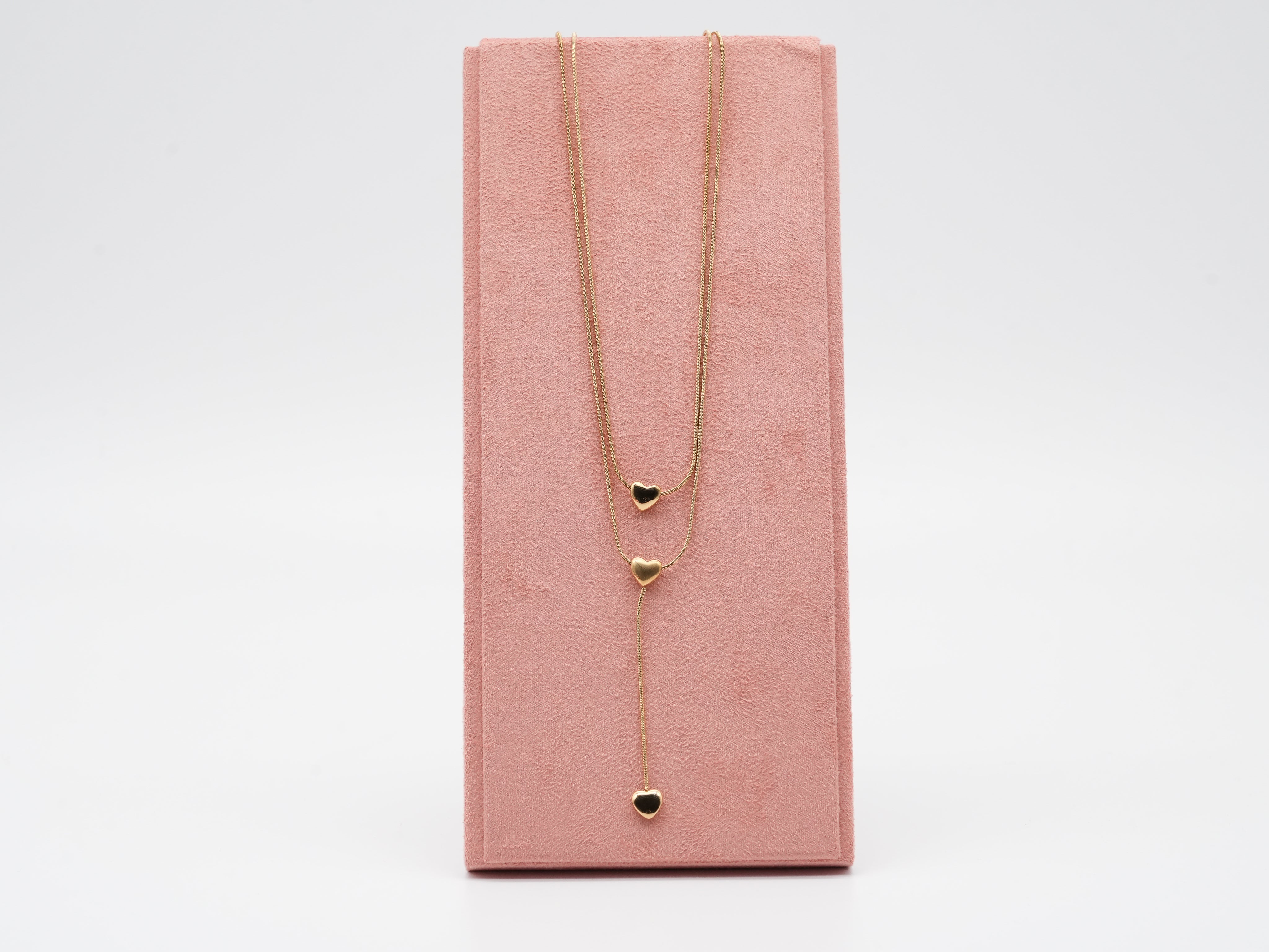 Edelstahlhalskette mit Herzdetails