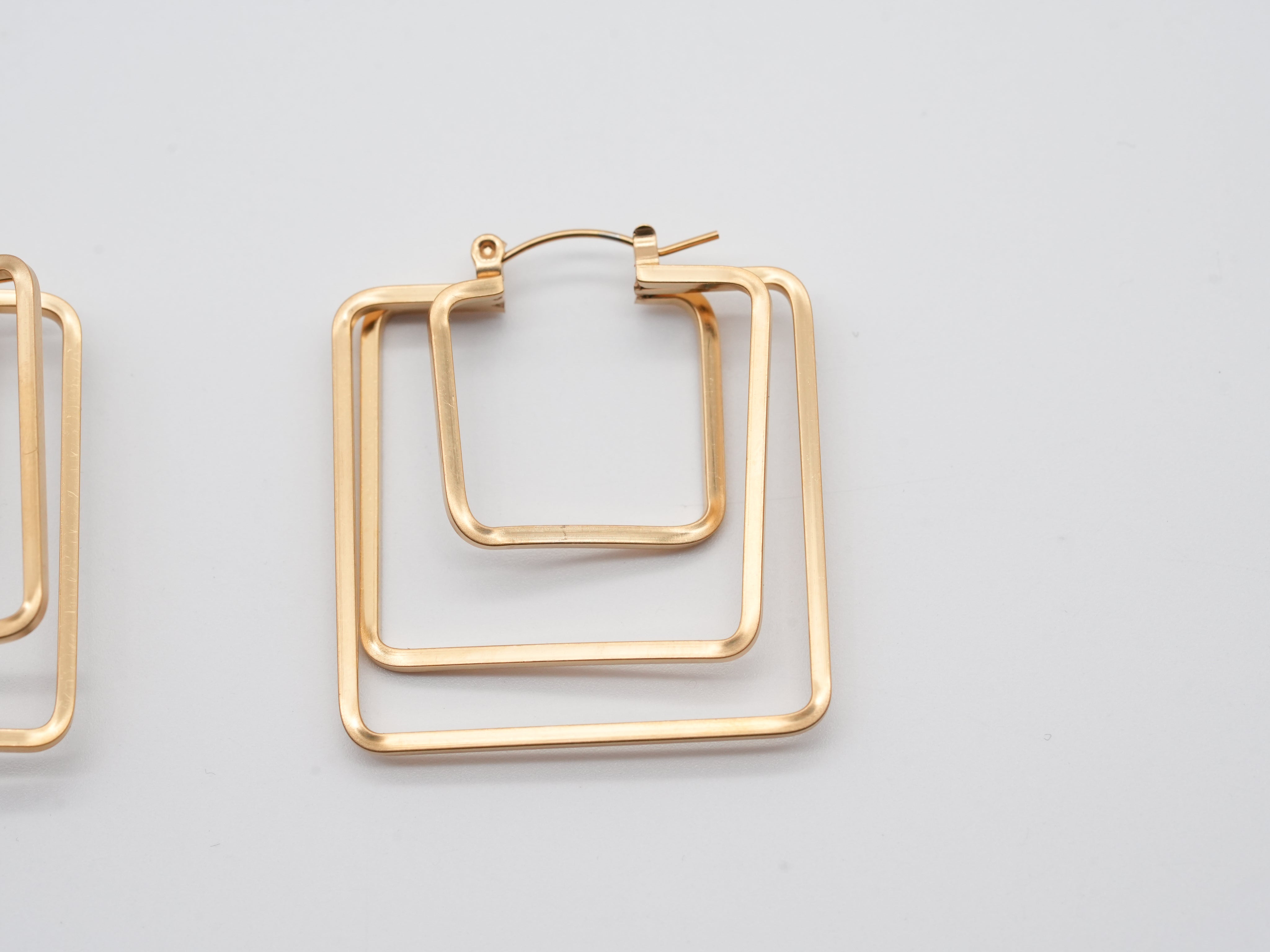 Geometrische Edelstahlohrringe