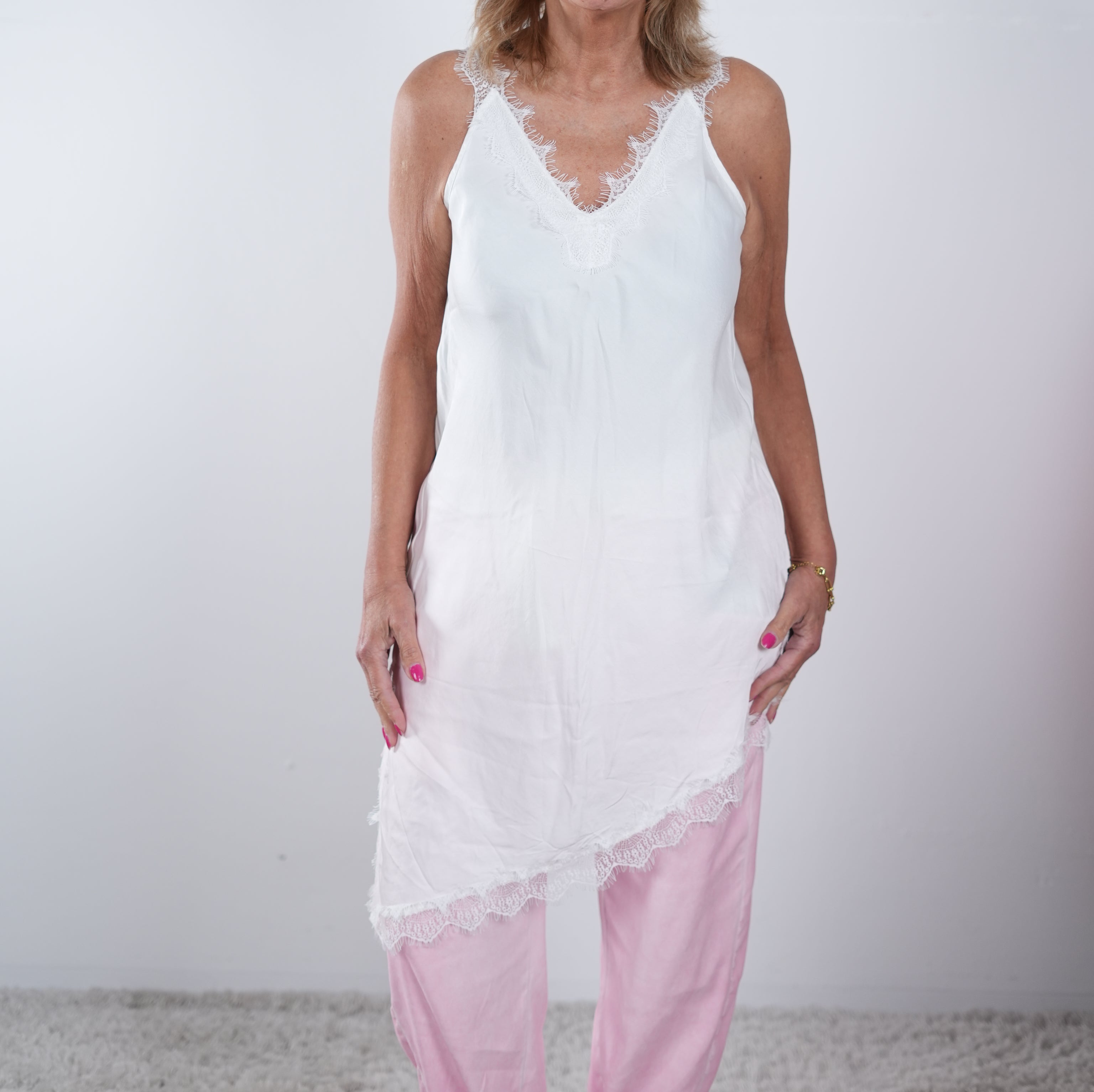 Asymmetrisches Long-Top mit Spitze One Size (ca Größe 38-44) Weiß