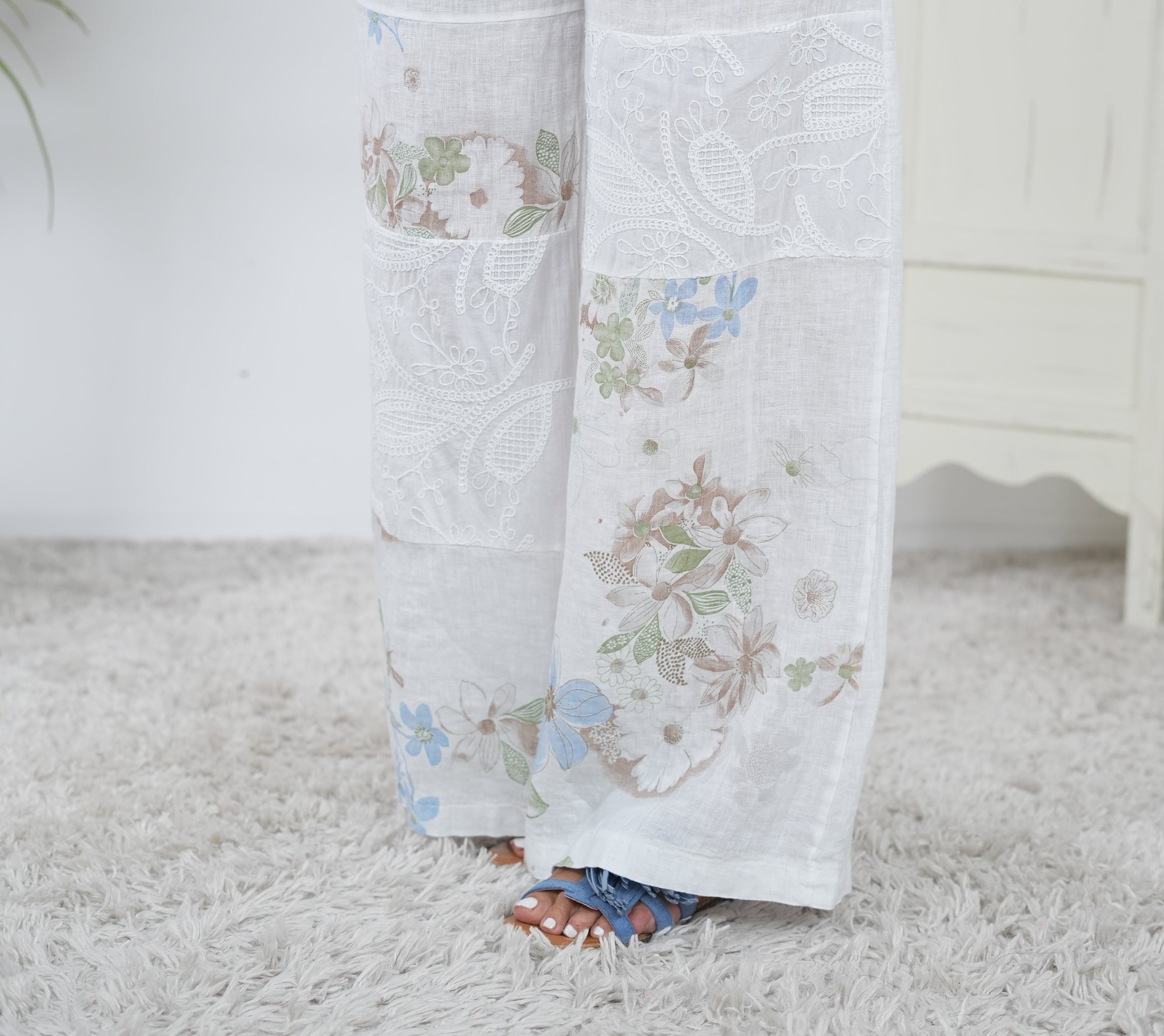 Wunderschöne Marlene Hose aus Leinen mit Blümchen