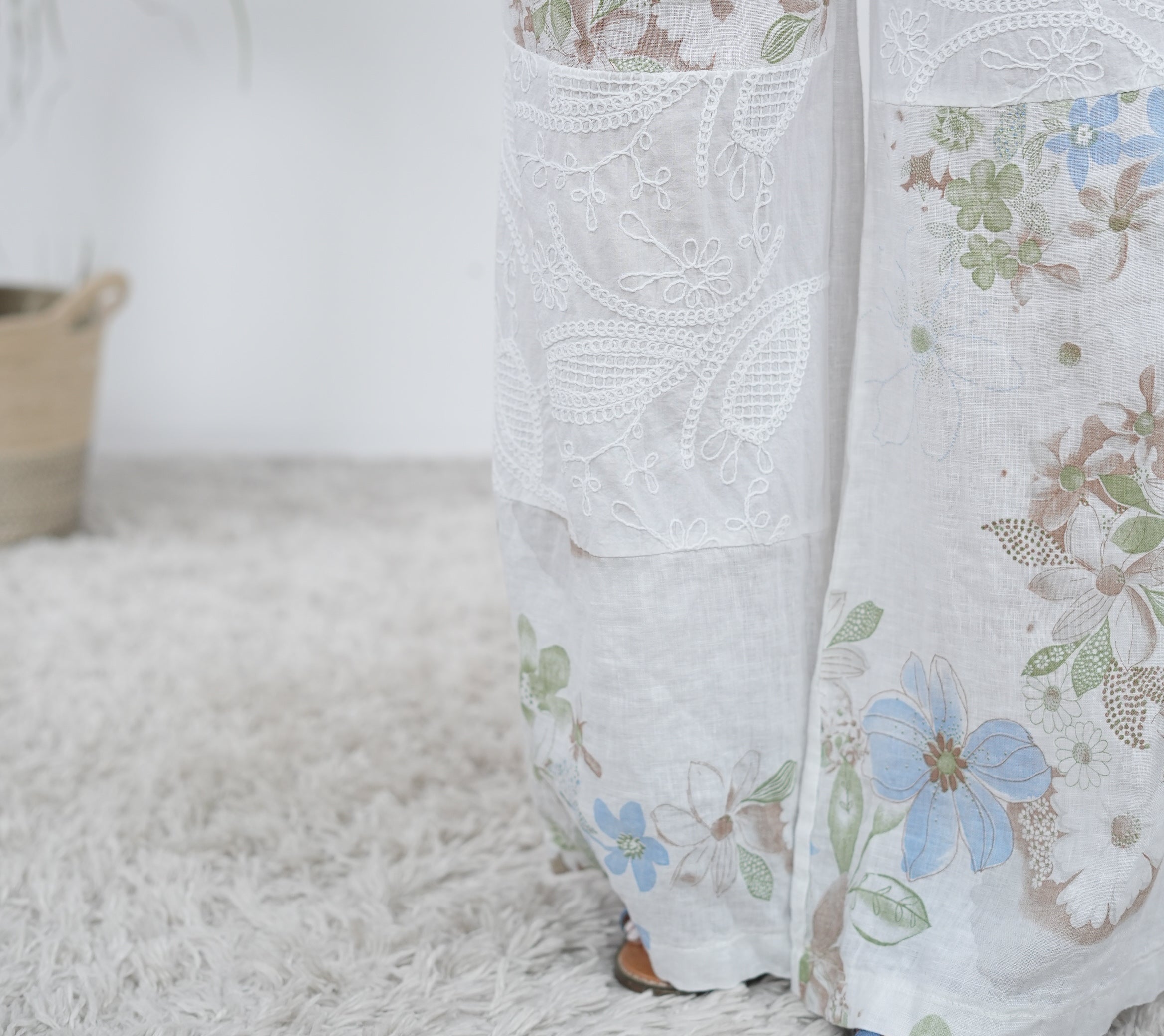 Wunderschöne Marlene Hose aus Leinen mit Blümchen