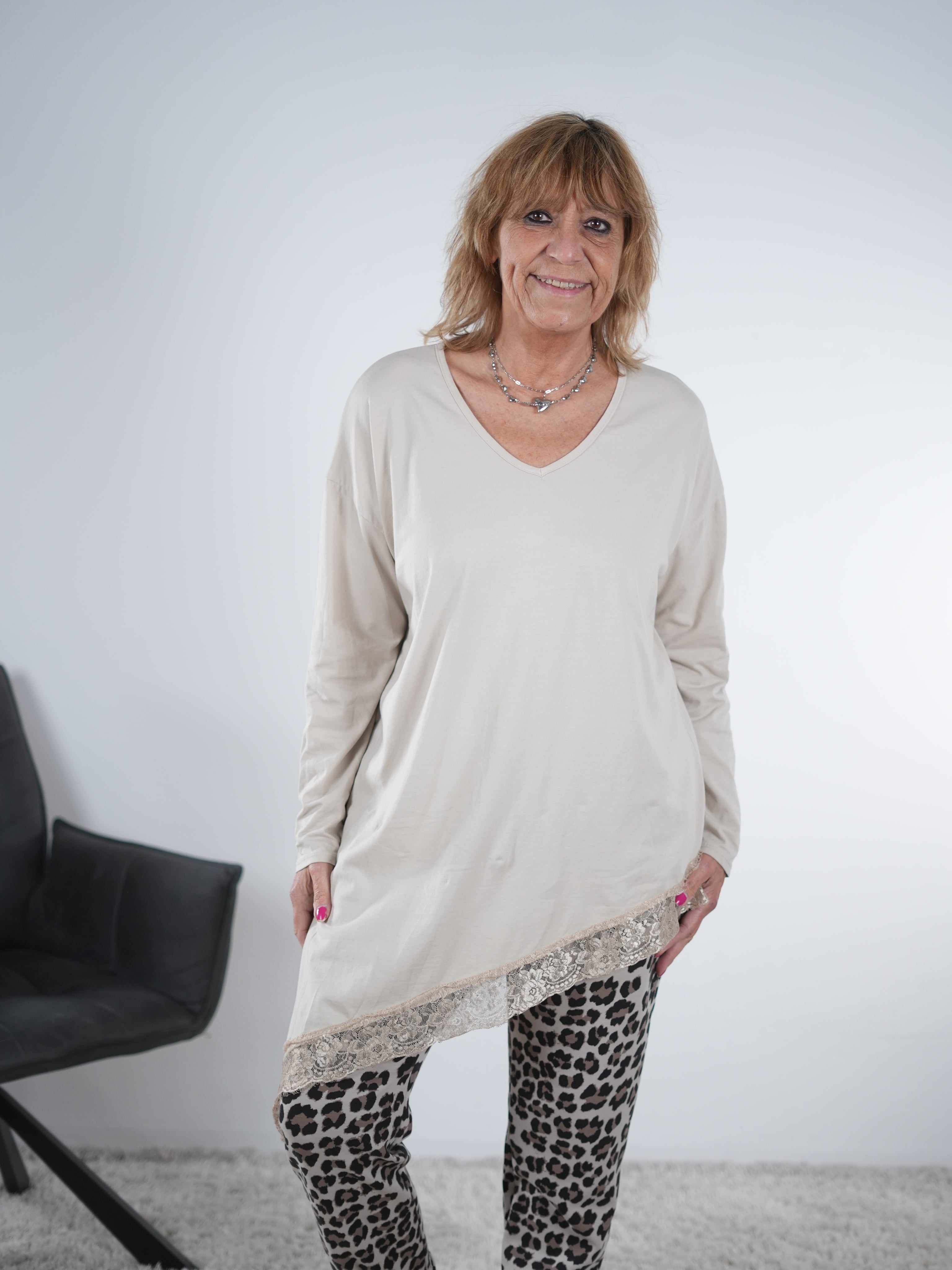 Basic langarm Shirt mit Spitze verziert One Size (ca Größe 40 "oversize"-44 46) Beige