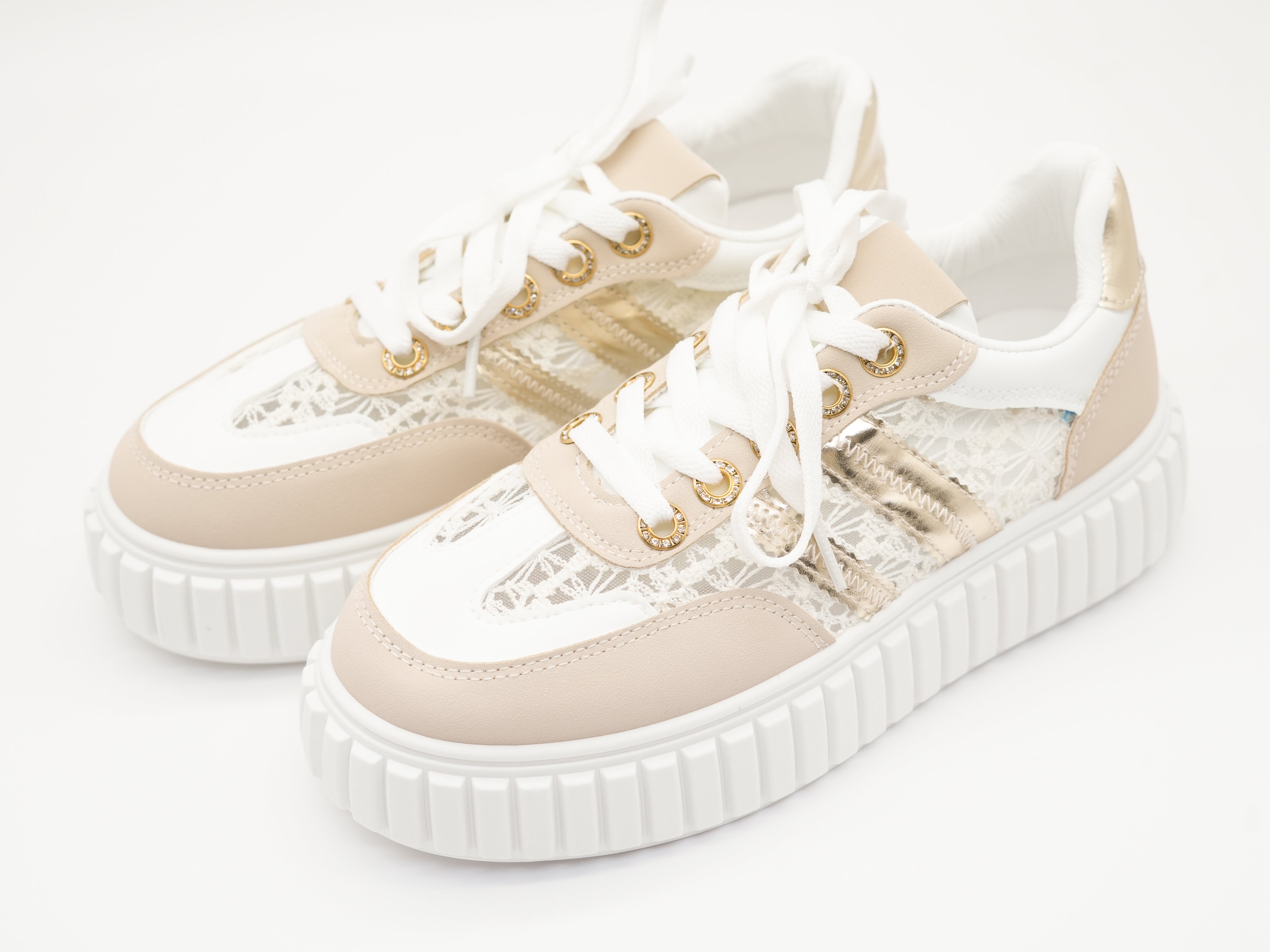 Sneaker mit Details aus Spitze Beige