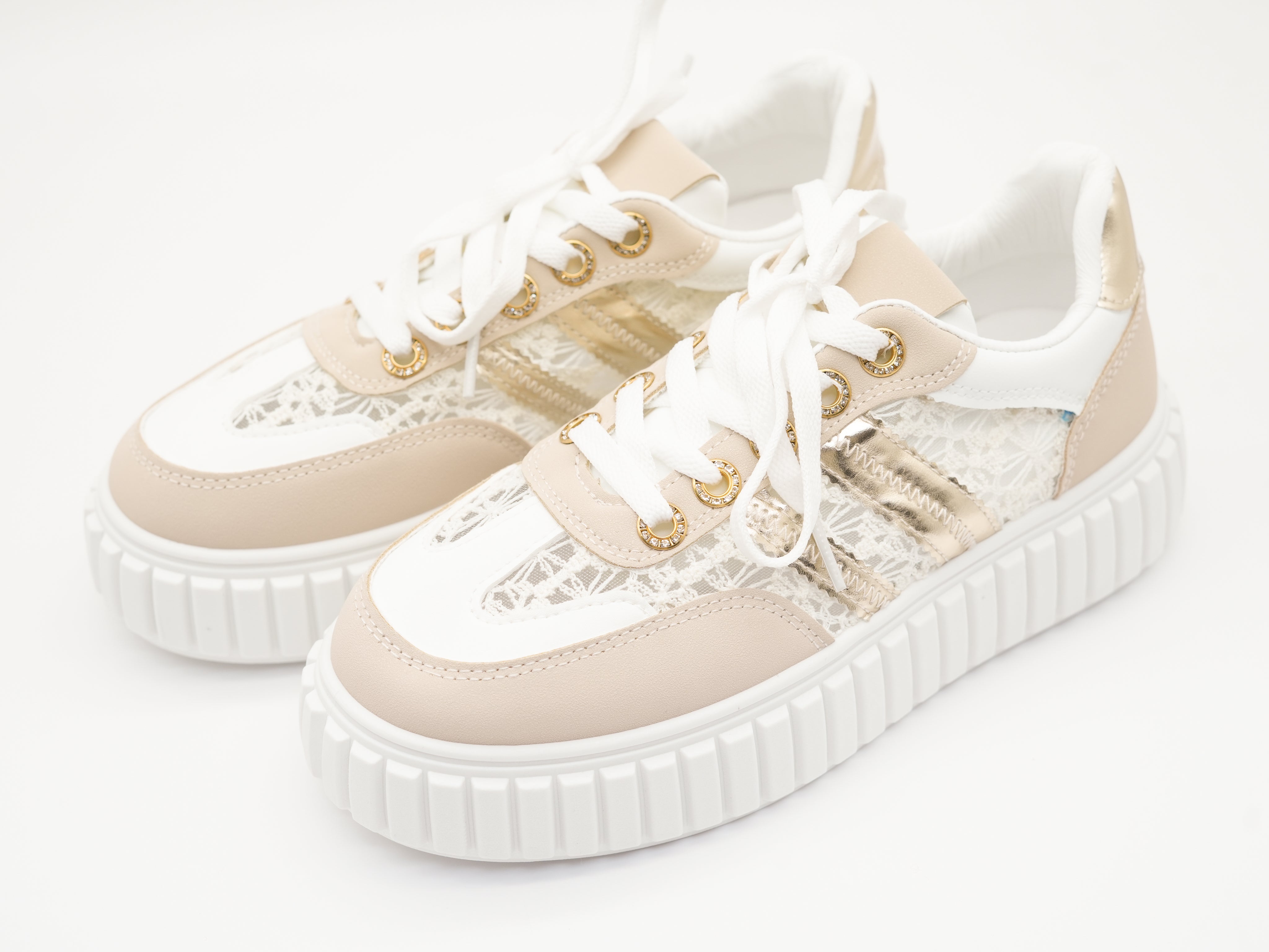 Sneaker mit Details aus Spitze Beige