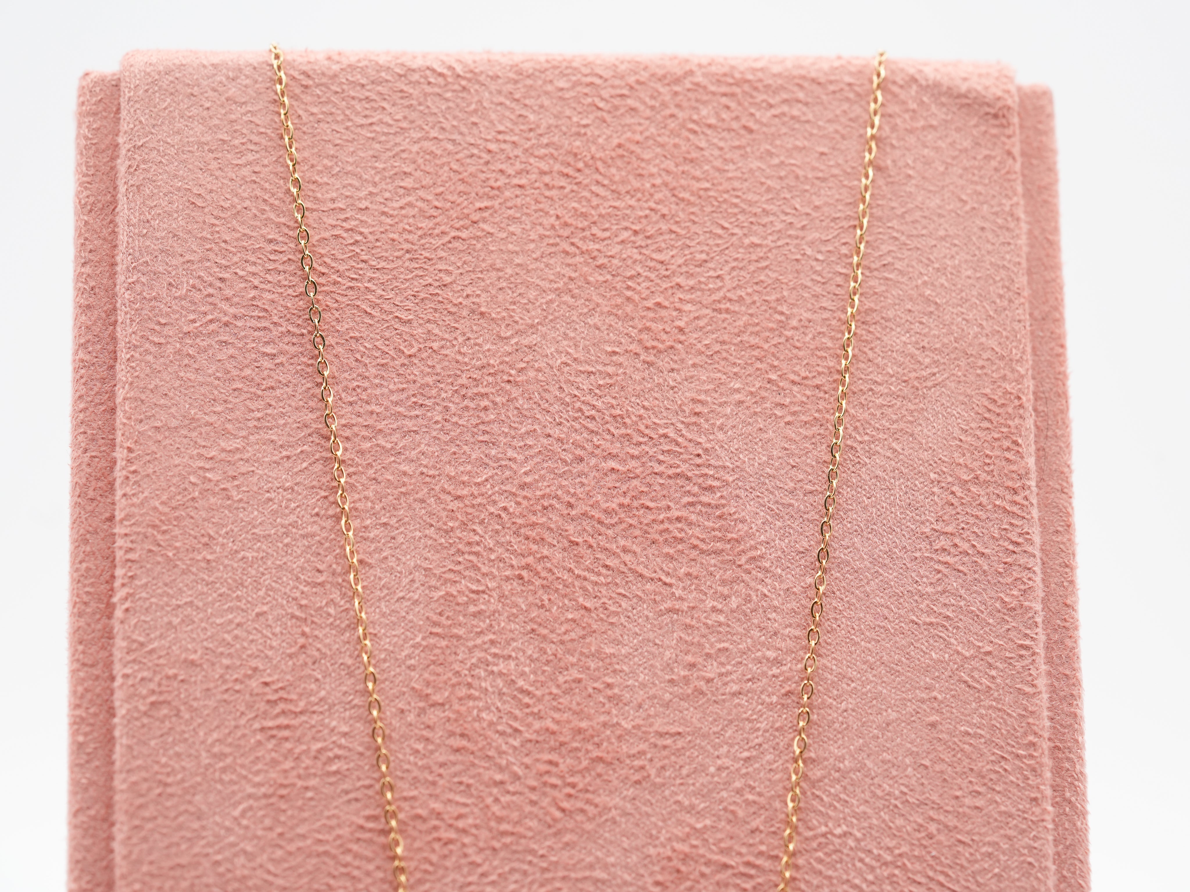 Edelstahl-Halskette mit Schleifenanhänger