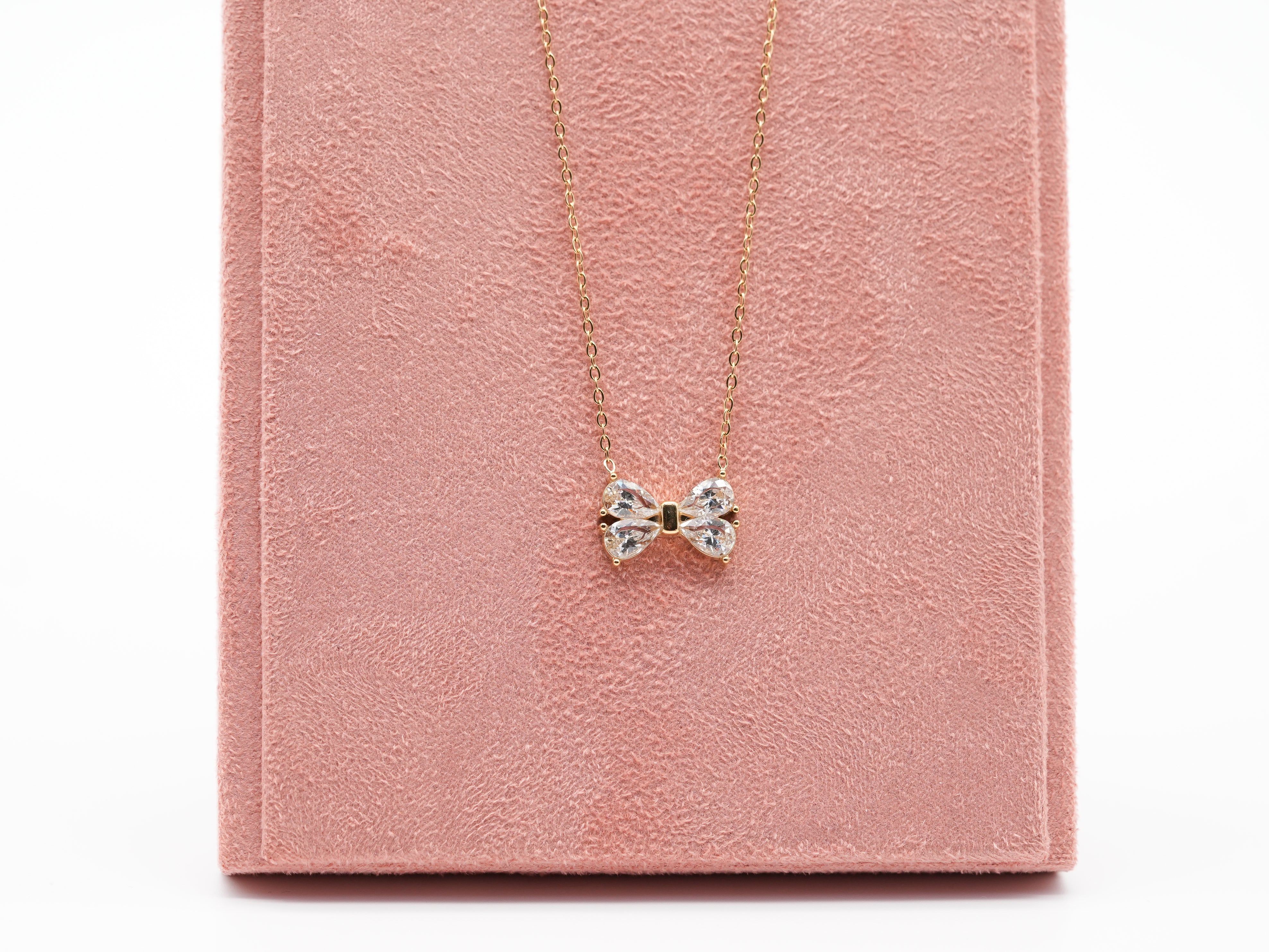 Edelstahl-Halskette mit Schleifenanhänger