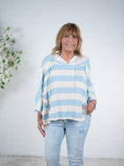 leichter, gestreifter Strickpulli mit Außennähten