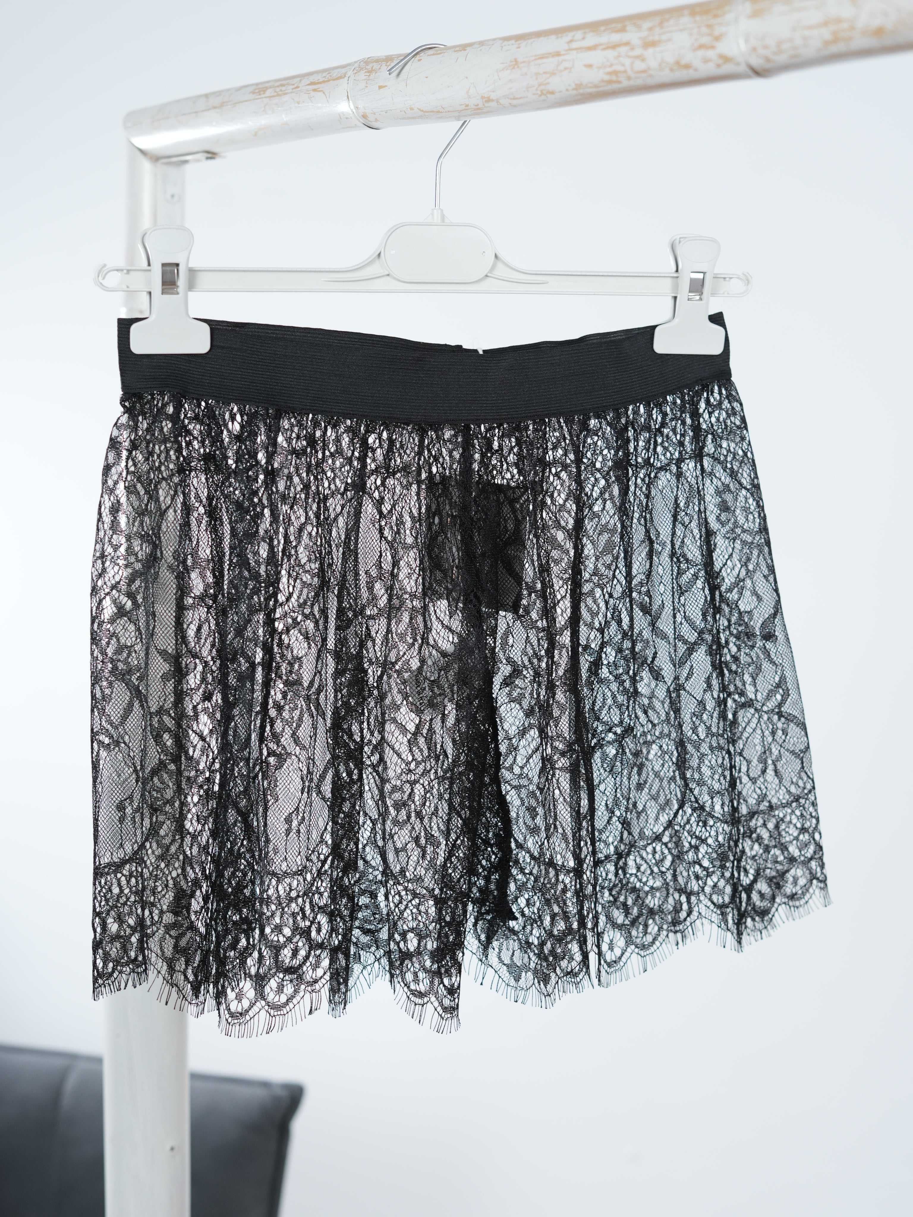 Blusenverlängerung aus Spitze Schwarz