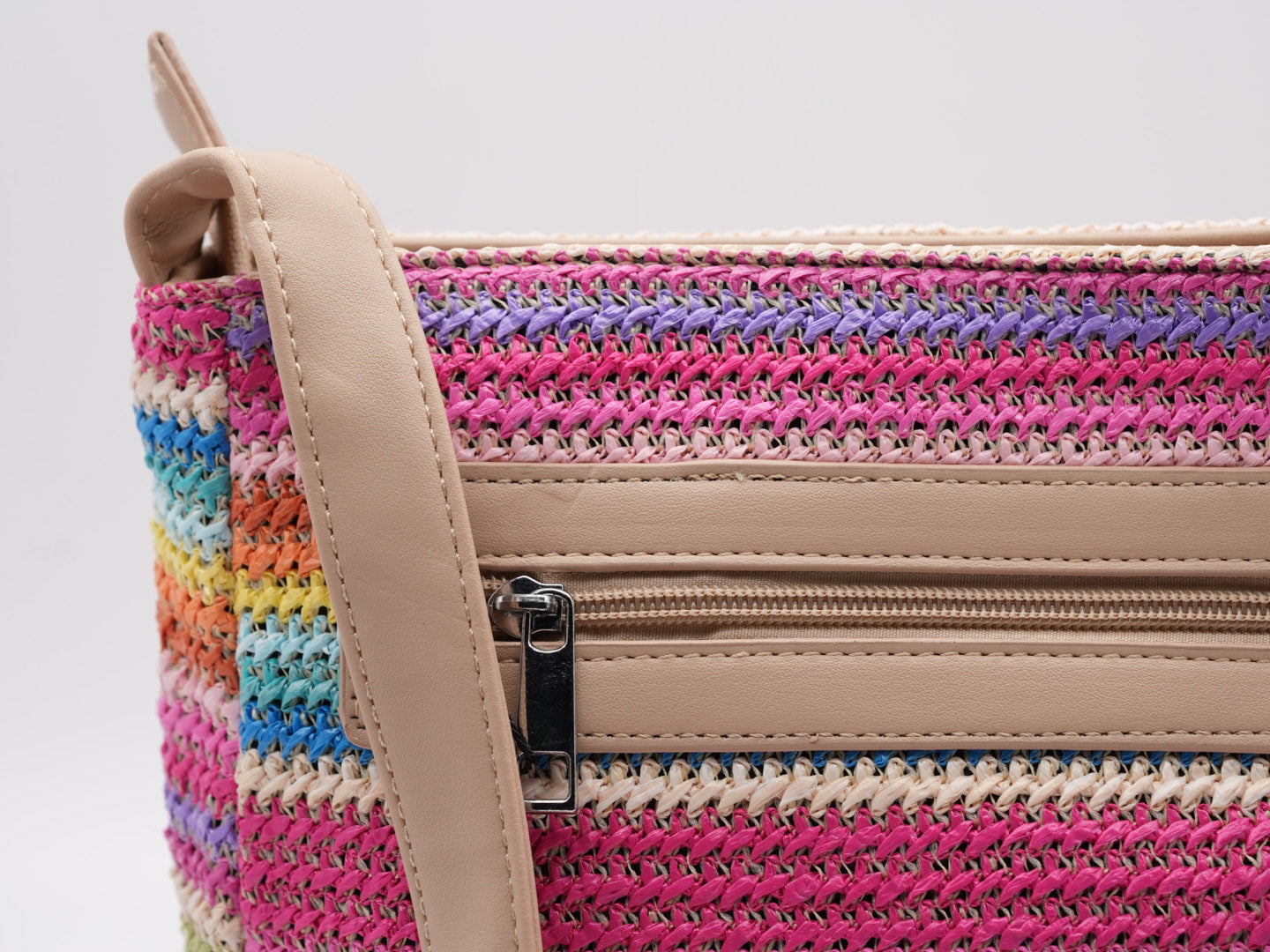 Geflochtene Crossbag mit Fransen Detail