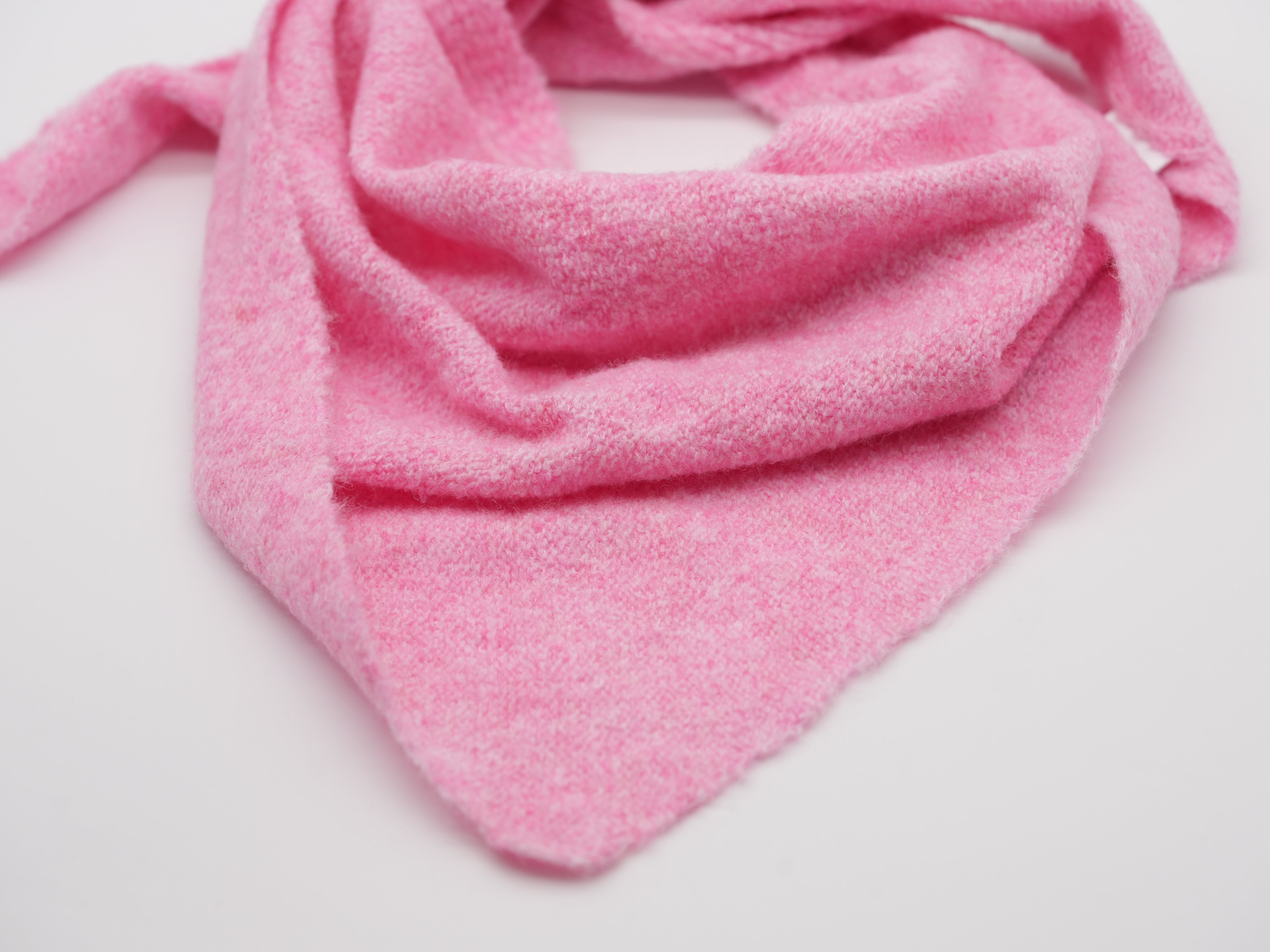 Weicher Dreiecksschal, Nickituch