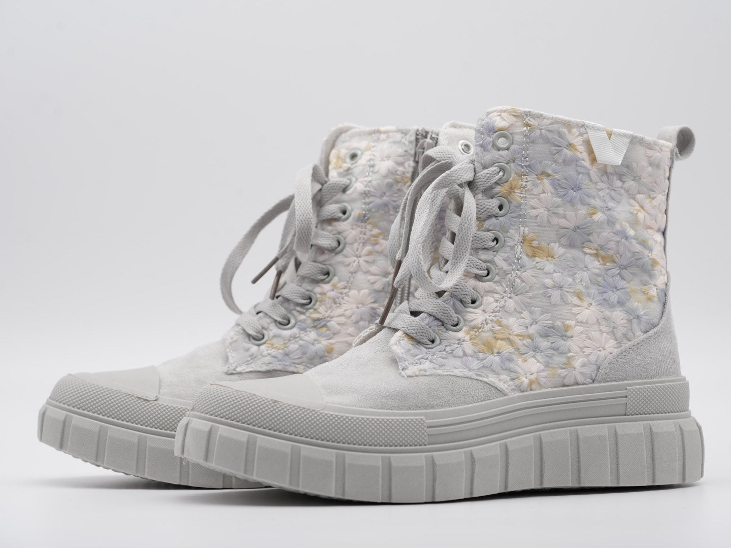 Süße Boots mit Blümchen Stickerei