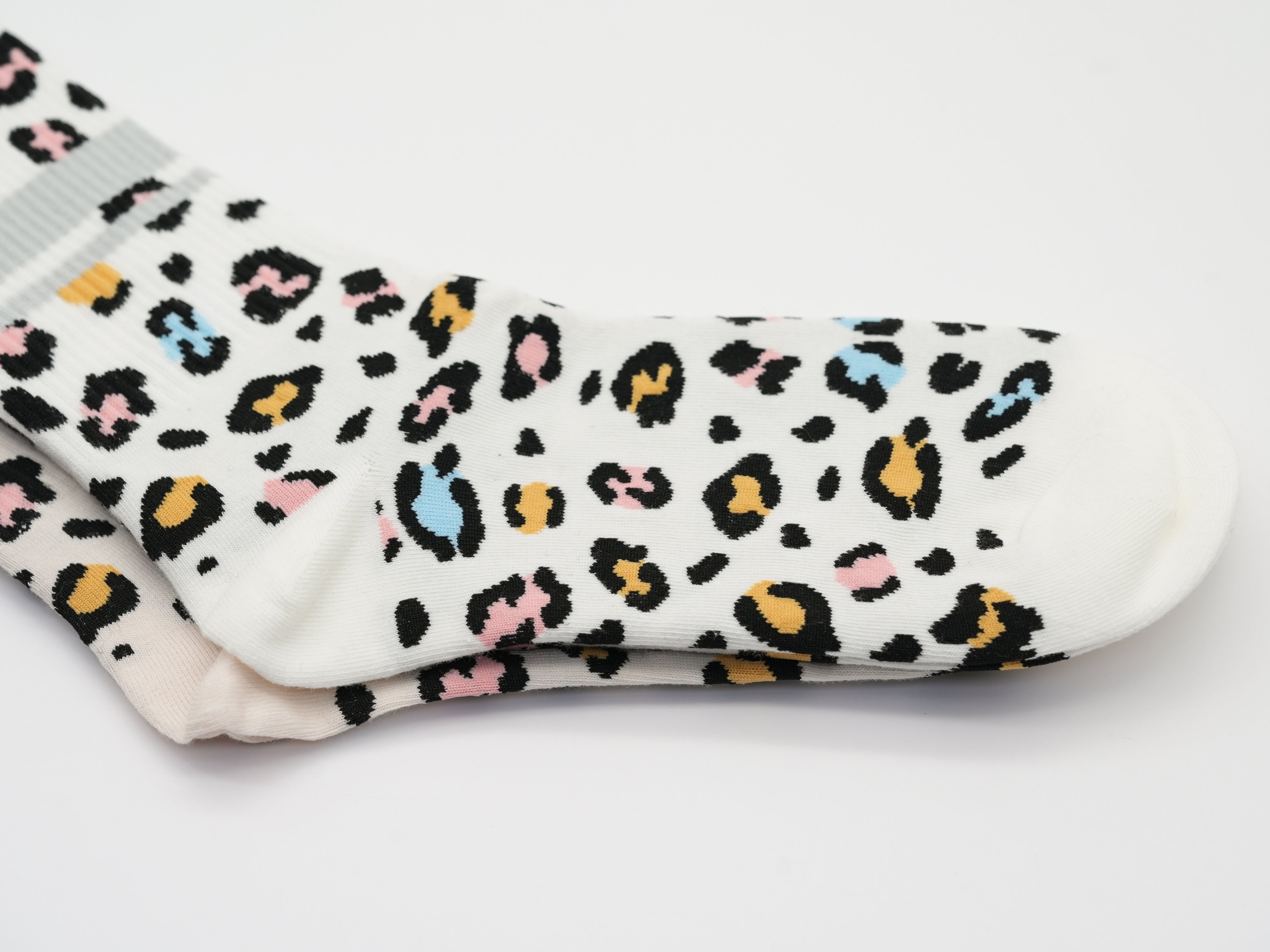 Socken im Leo Look mit Smiley Motiv