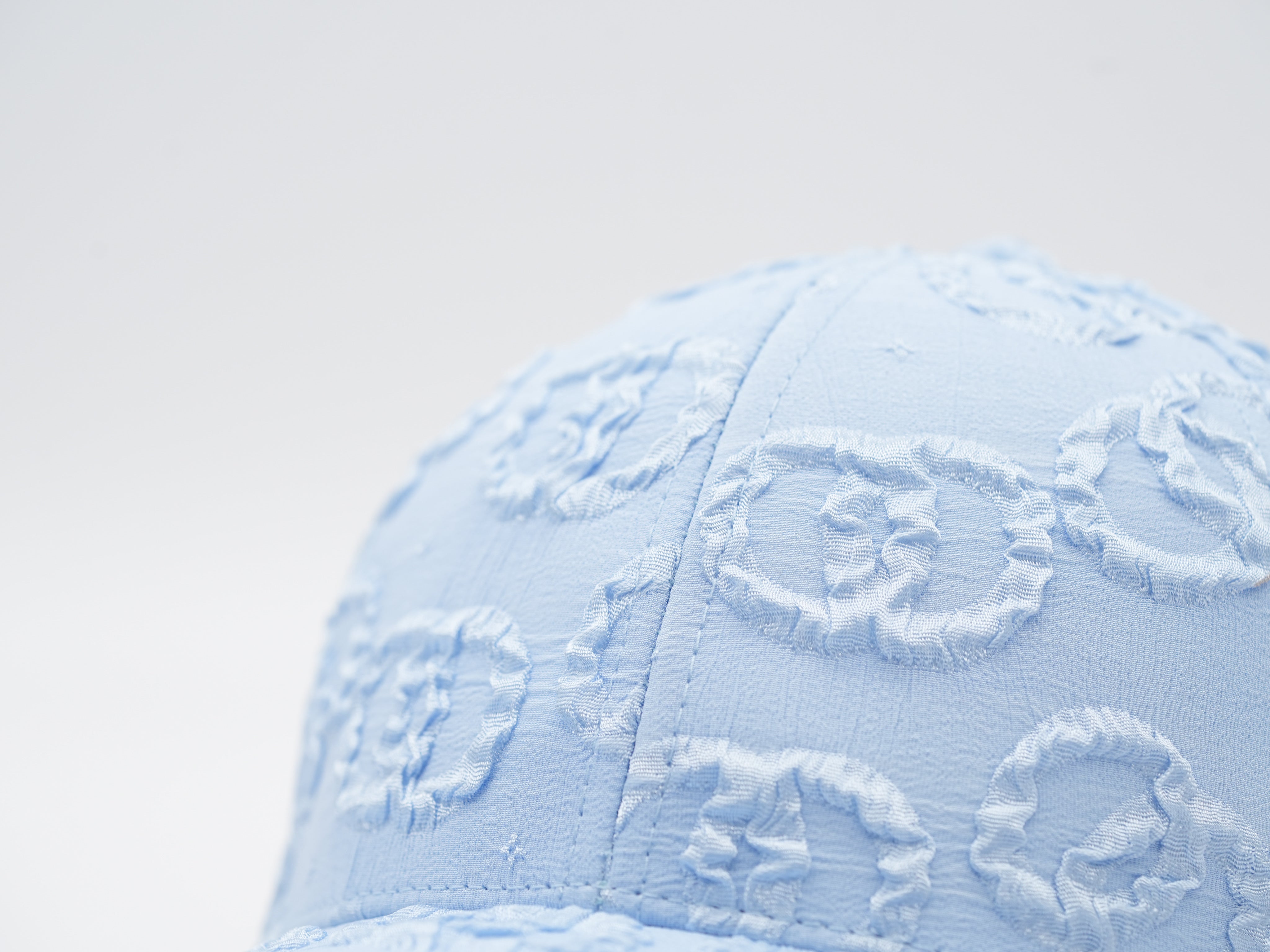 Cap mit geshopptem Textil