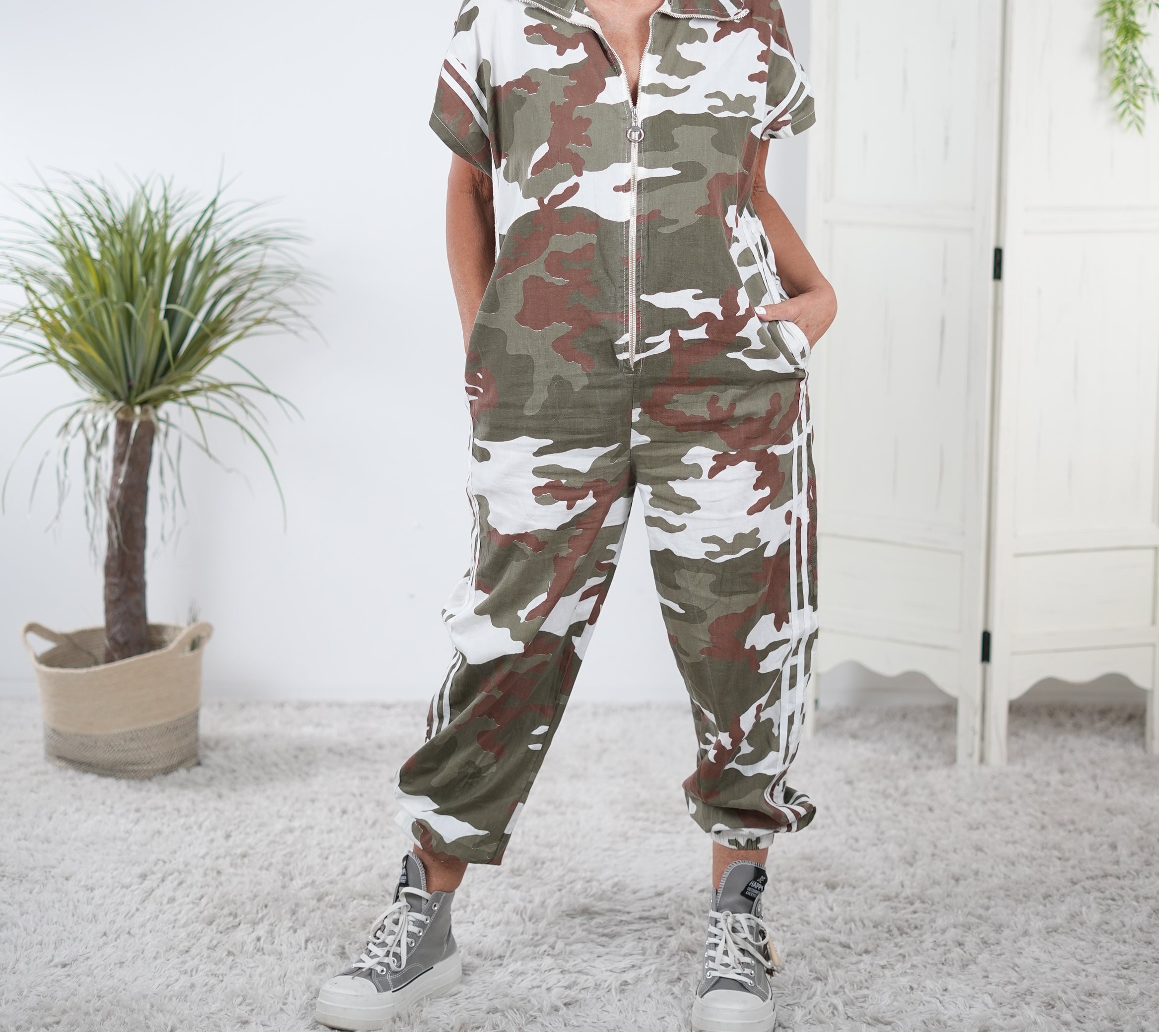 Hingucker Jumper in Camouflage mit seitlichen Streifen