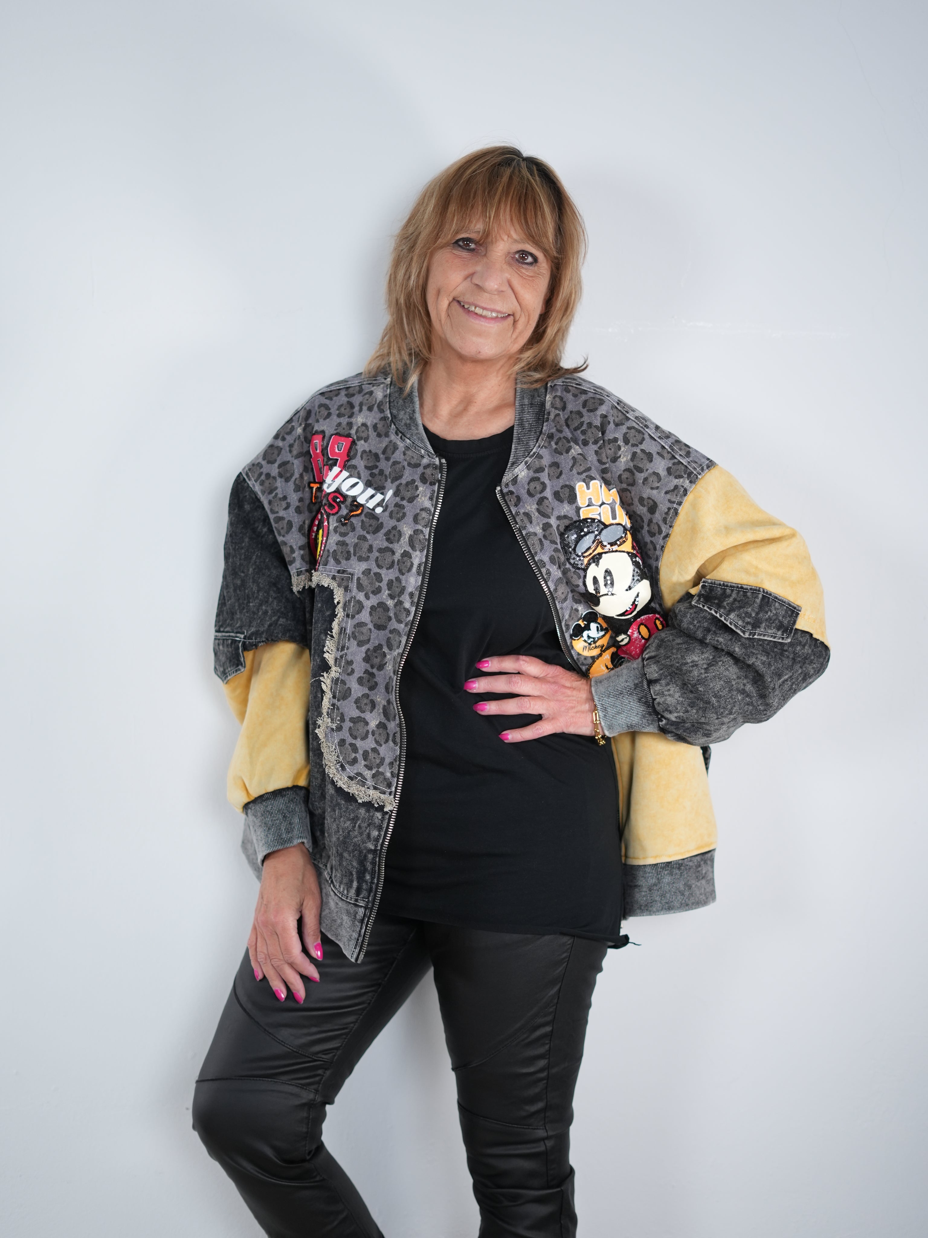 Ausgefallene Jacke im College Stil mit Comic Motiv