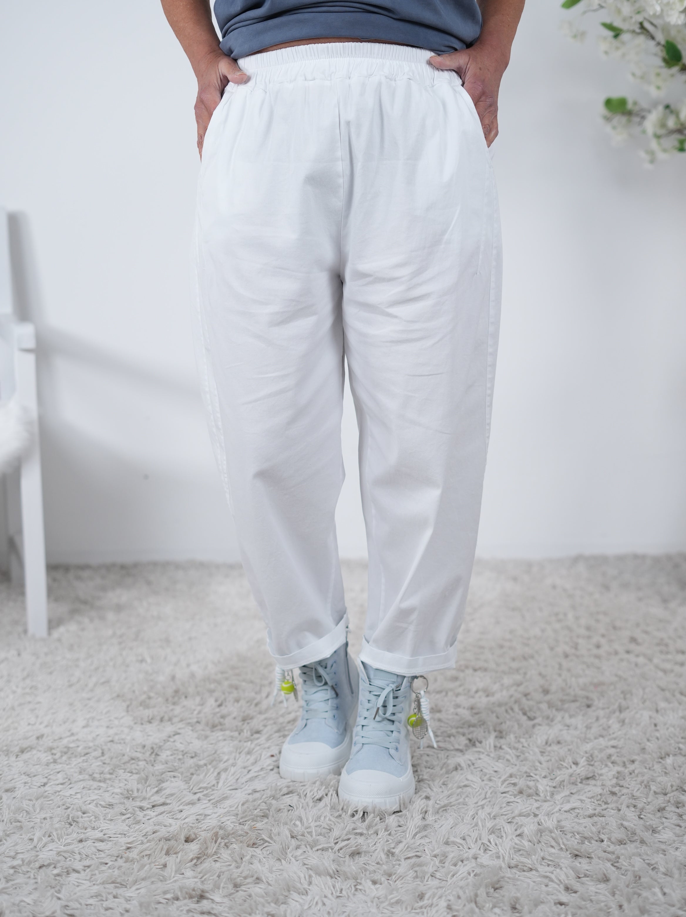 Weite Bottle Pants mit Gummizug