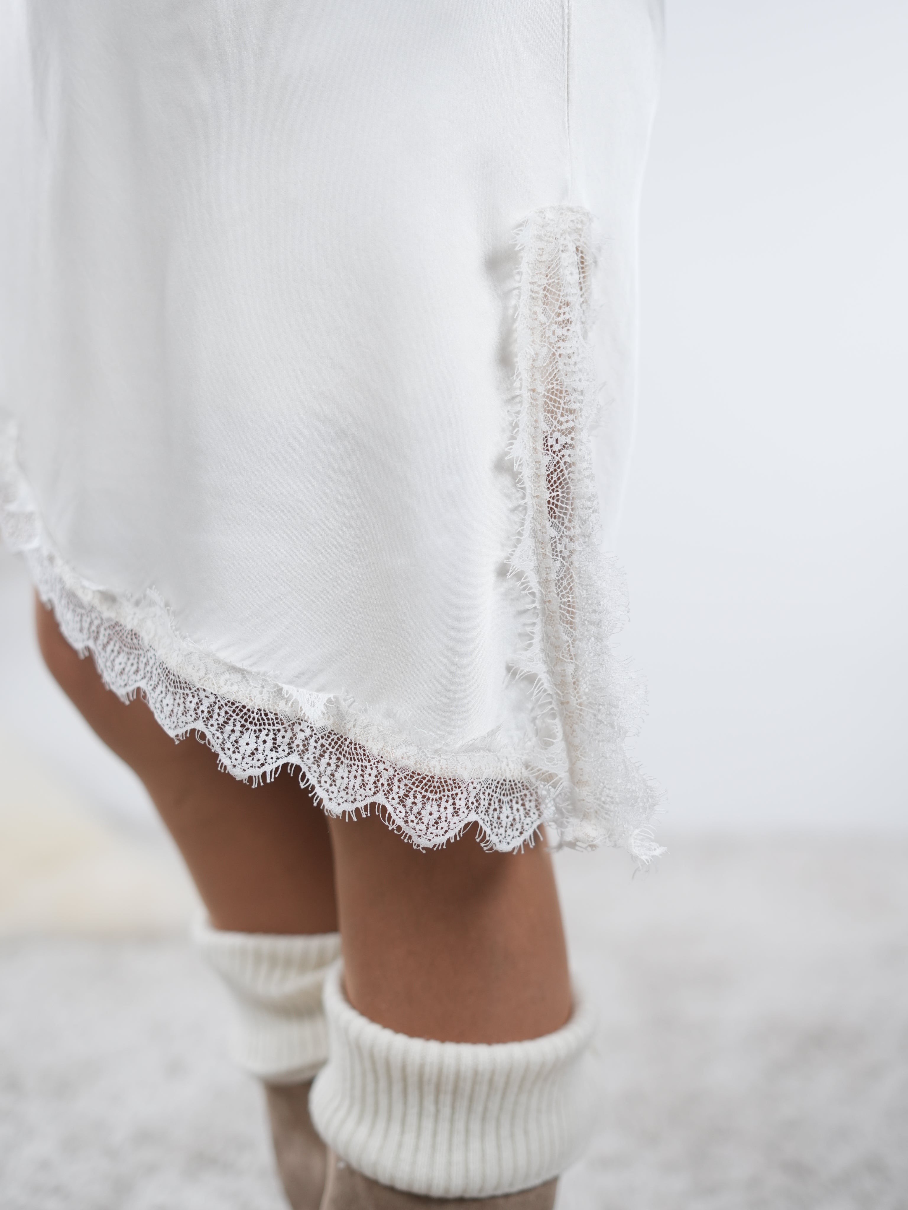 Asymmetrisches Long-Top mit Spitze