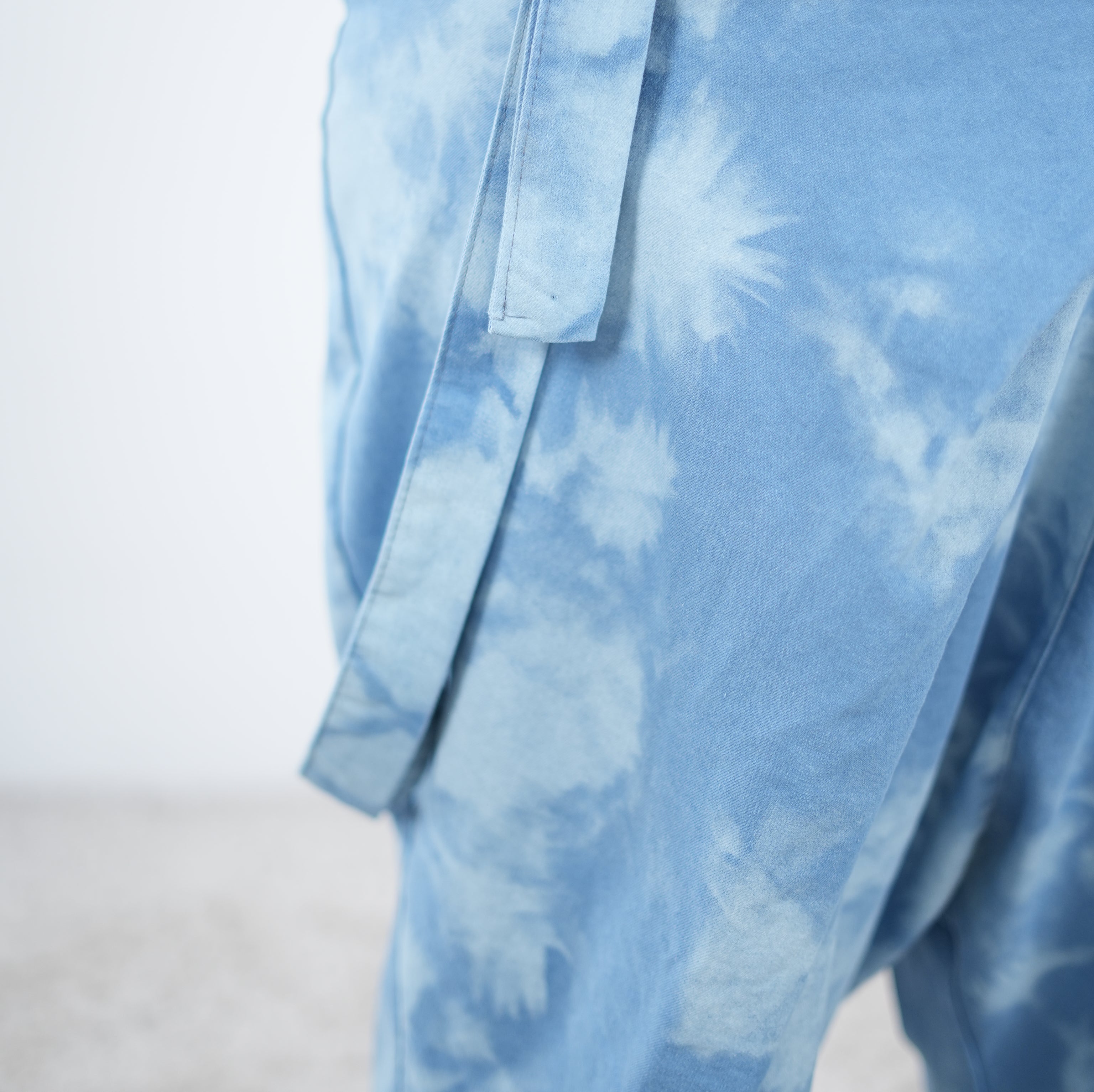 ausgefallene Haremshose im Batik Look