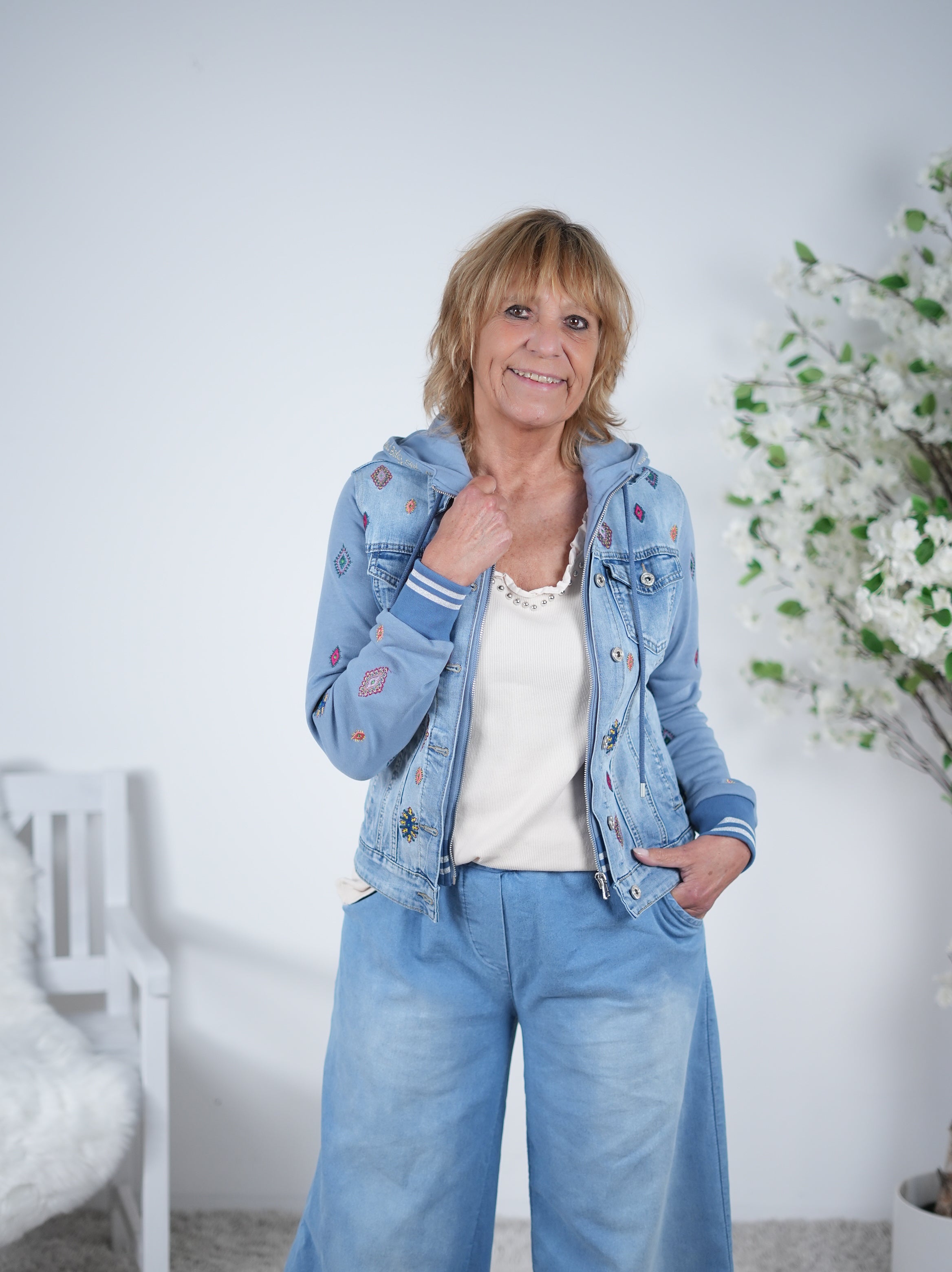 ausgefallene Jeans Jacke mit Sweaty Ärmeln
