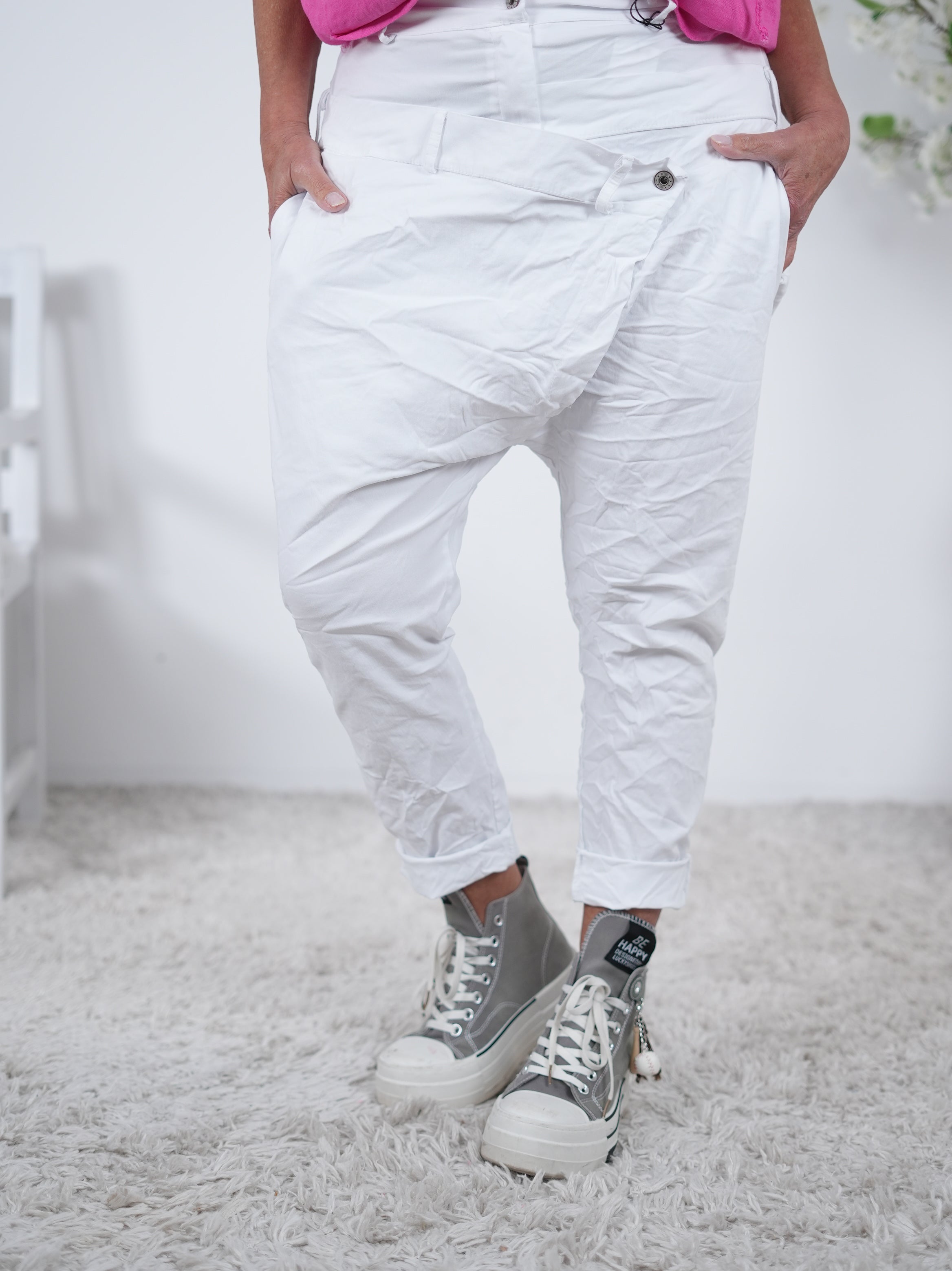 Baggy mit Gürtelschlaufen Einheitsgröße (ca Gr. 40-46) Weiß