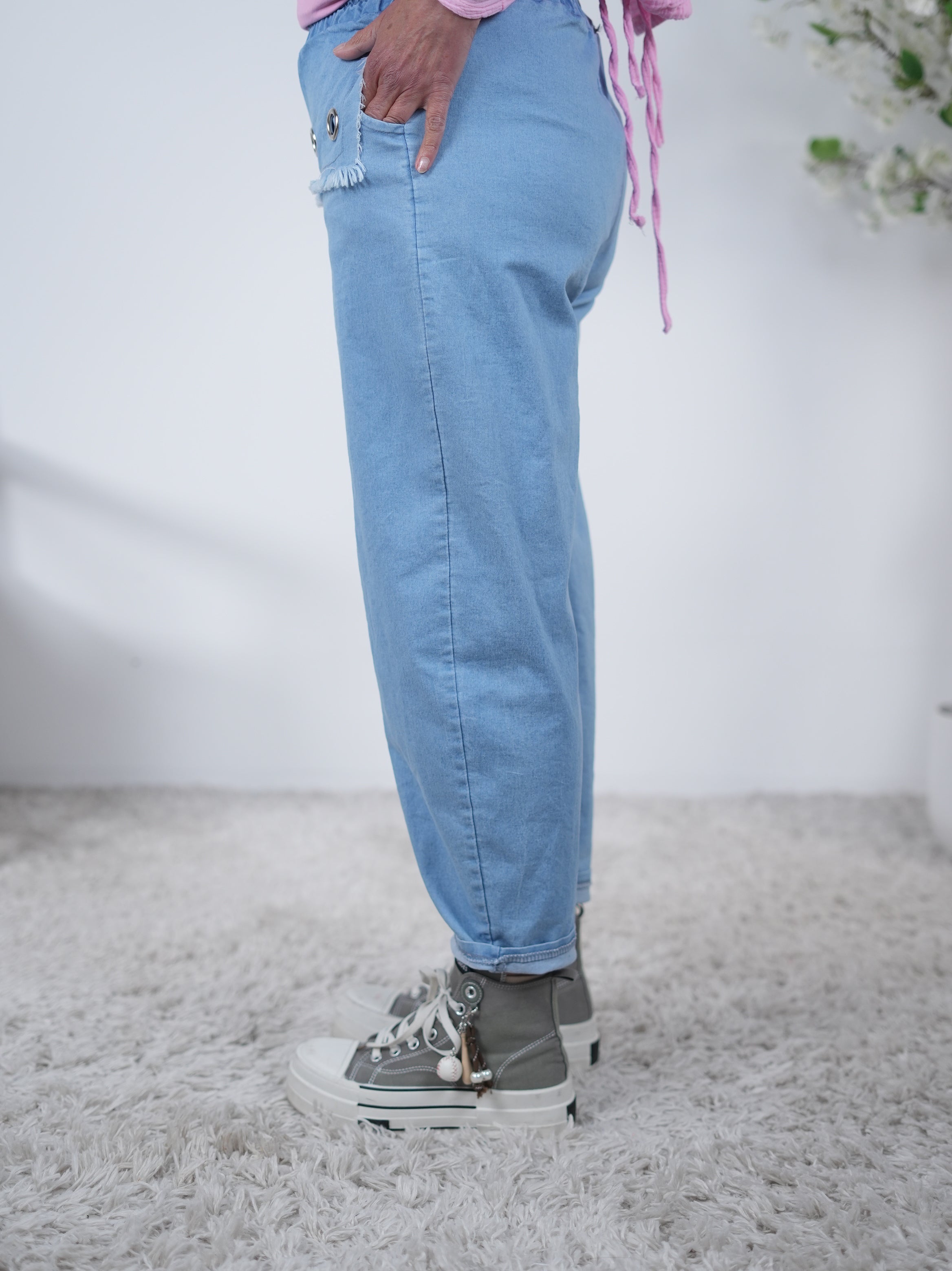 Baggy mit Ösen in Blau