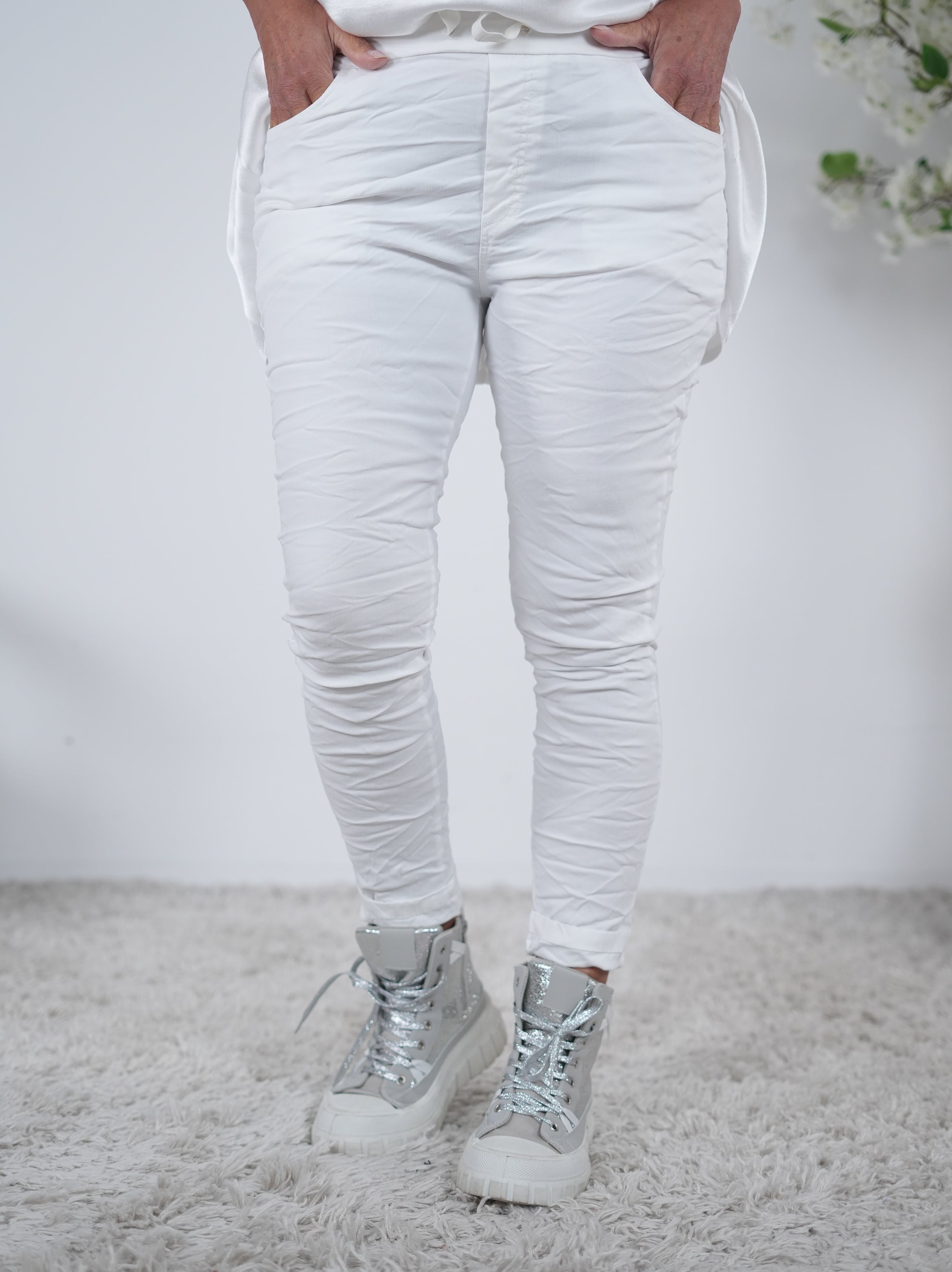 Basic Jogpant in verschiedenen Farben Einheitsgröße (ca Gr. 38-42 44) Weiß