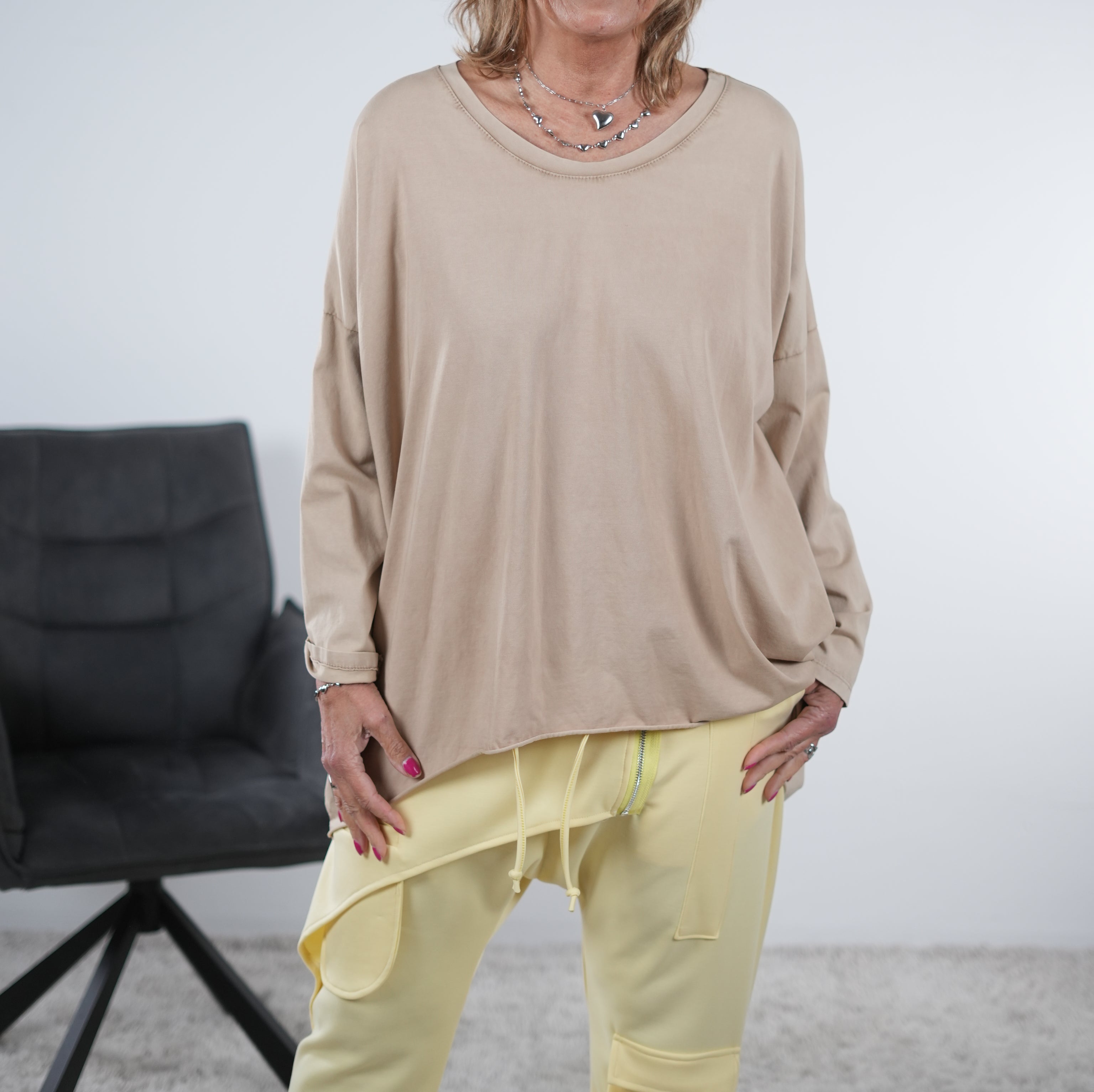 Basic langarm Shirt in verschiedenen Farben One Size (ca Gr. 40 "oversize"-46) Camel