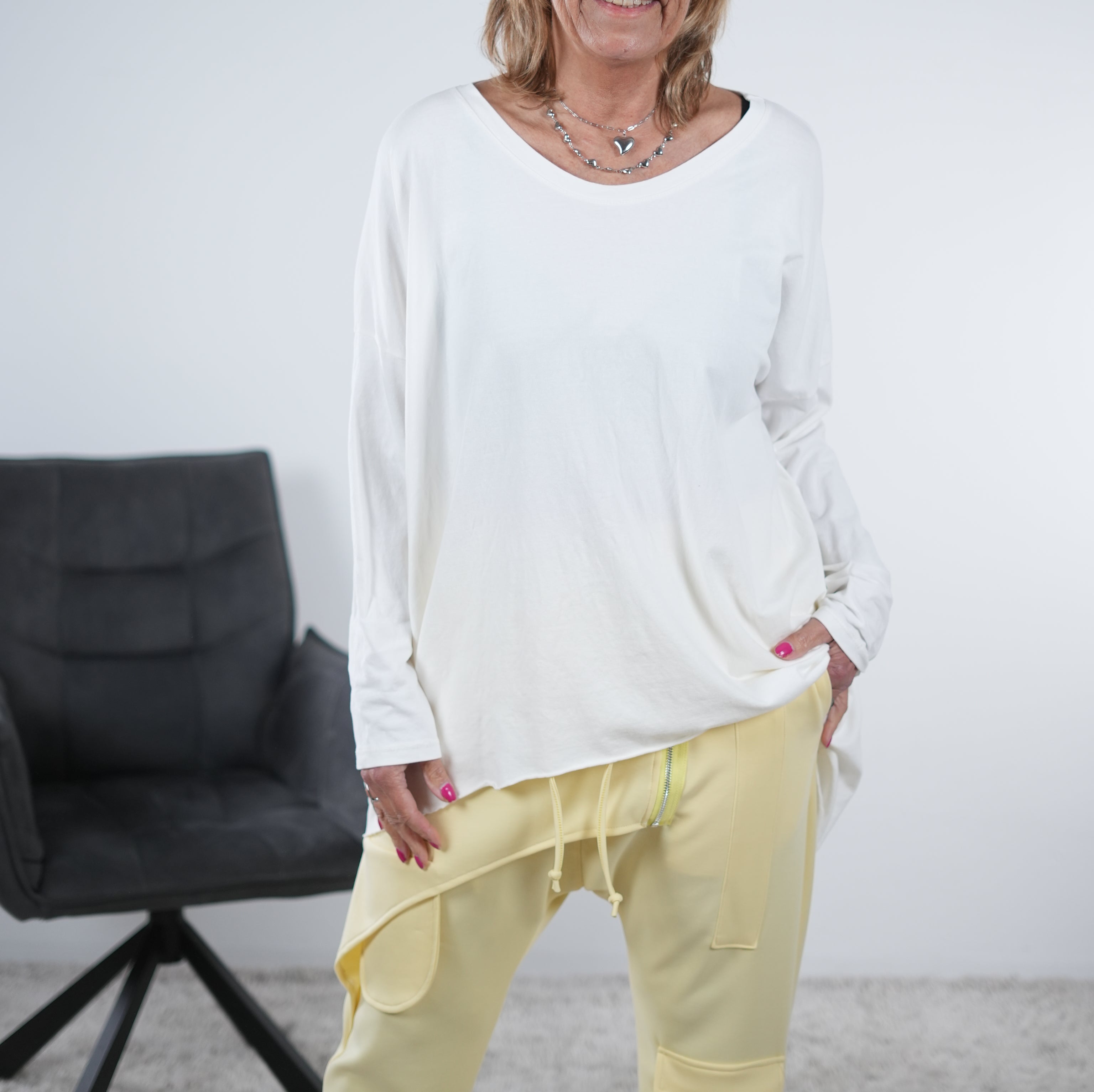Basic langarm Shirt in verschiedenen Farben One Size (ca Gr. 40 "oversize"-46) Weiß