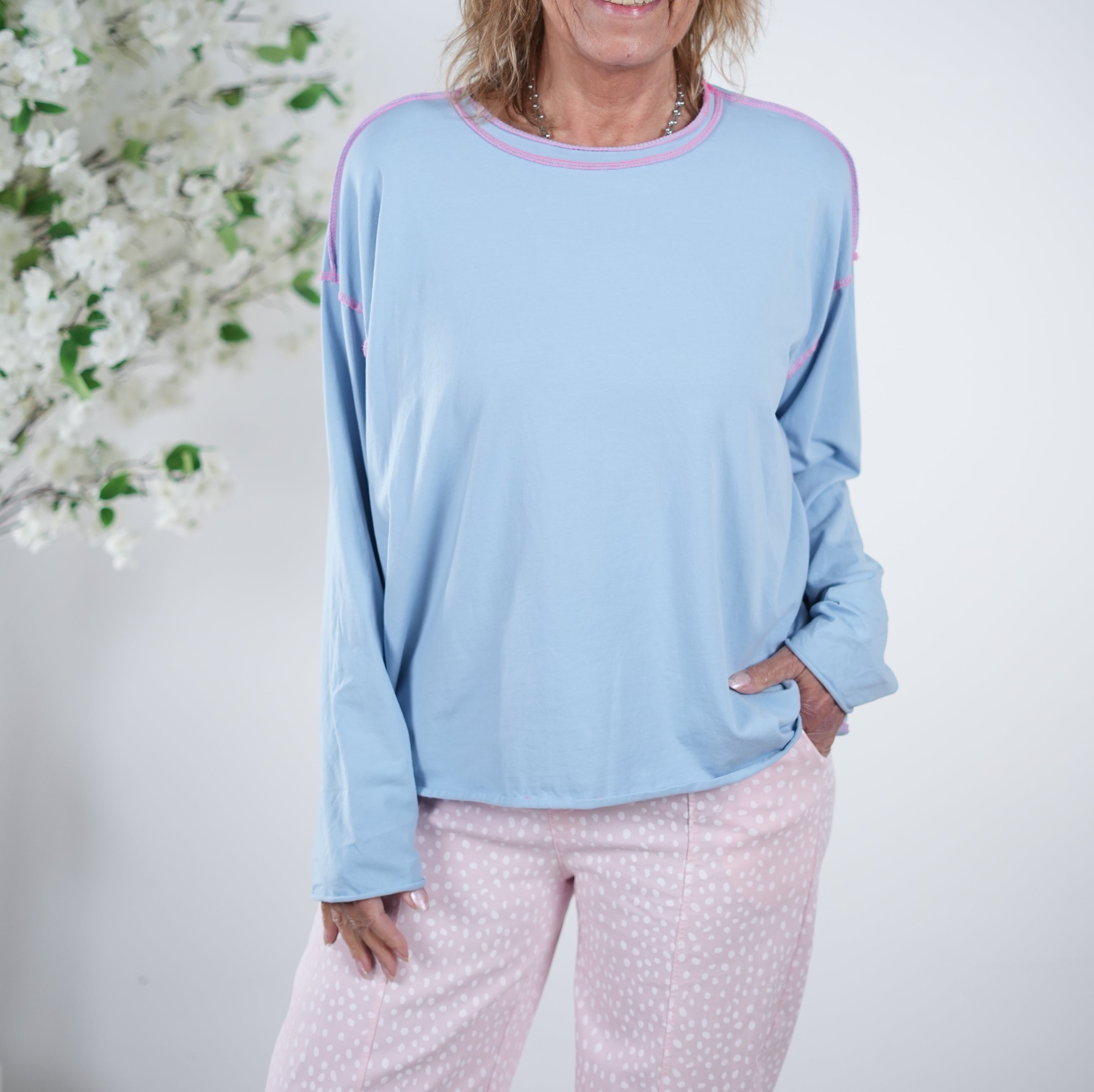 Basic Longsleeve mit farbigen Außennähten One Size (ca Größe 38-44) Blau