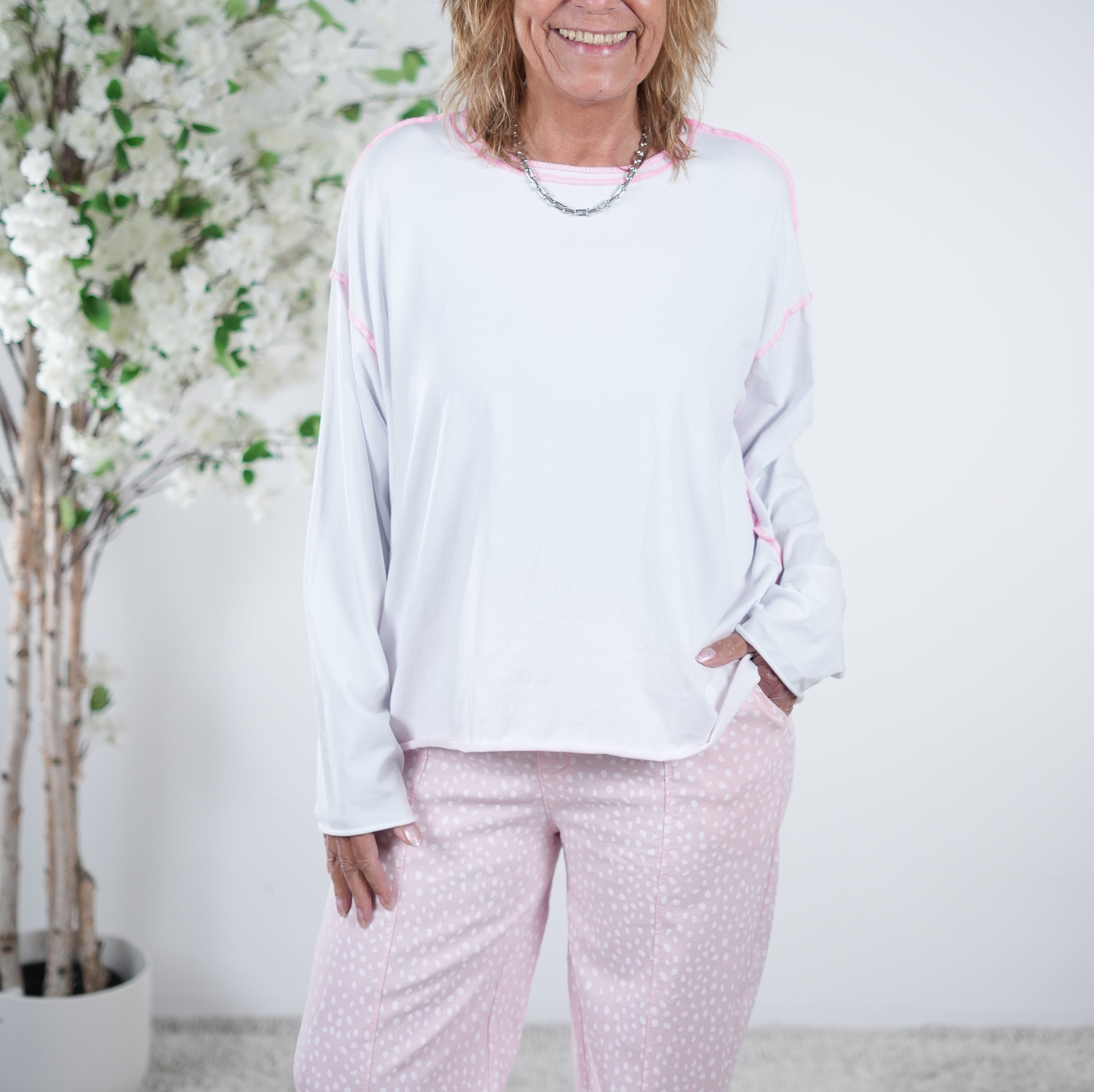 Basic Longsleeve mit farbigen Außennähten One Size (ca Größe 38-44) Weiß