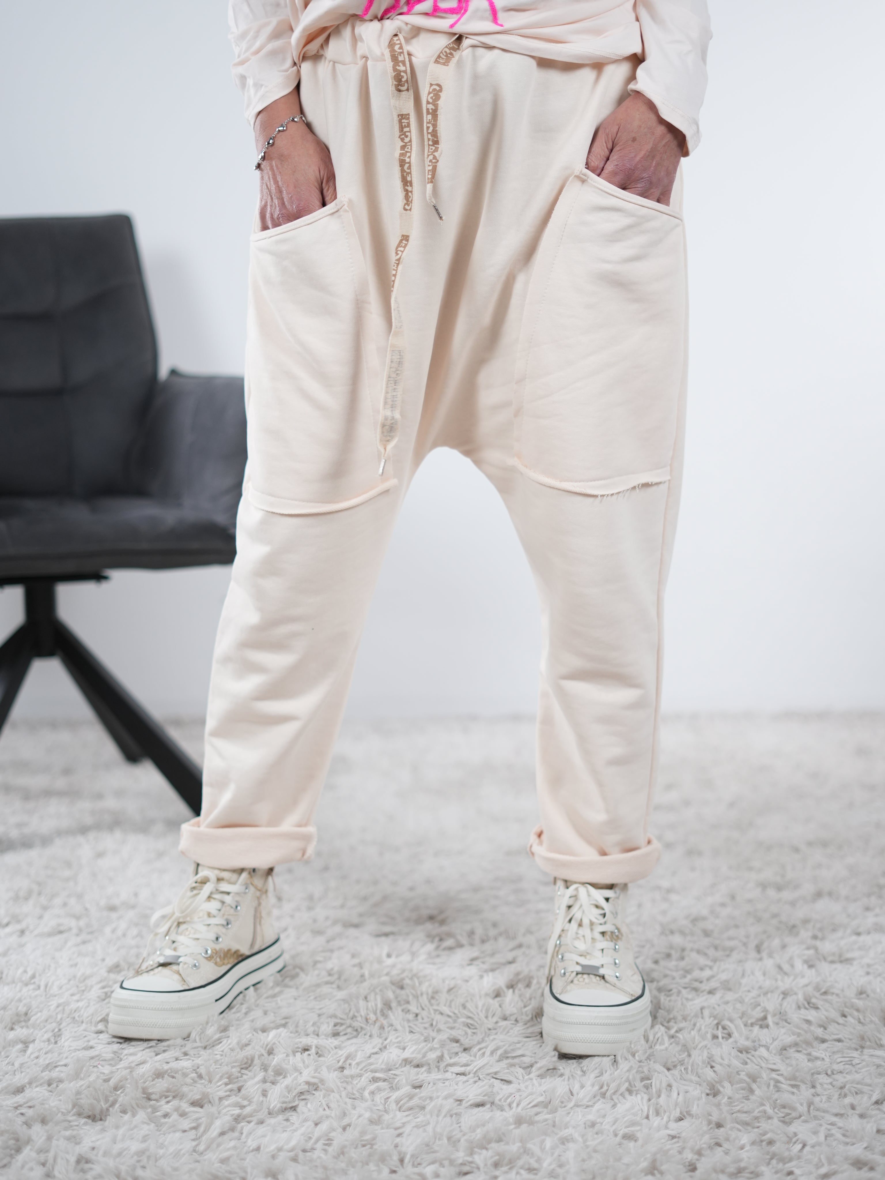 bequeme Baggy mit großen aufgesetzten Taschen One Size (ca Größe 40-44) Heller Lachston