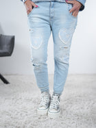 Blue Jeans mit Herzchen Patch
