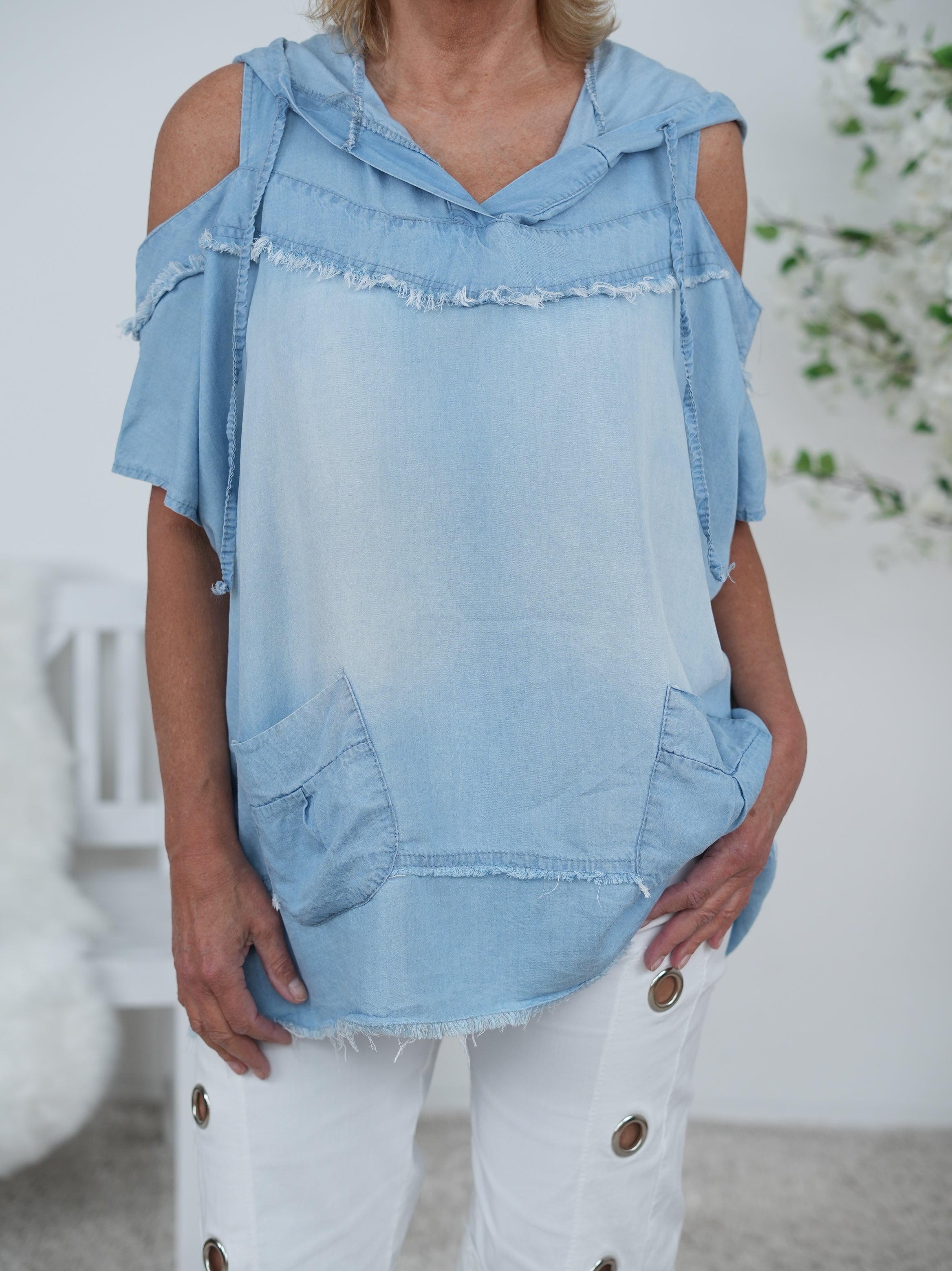 Bluse im Jeans Look mit Cut Outs