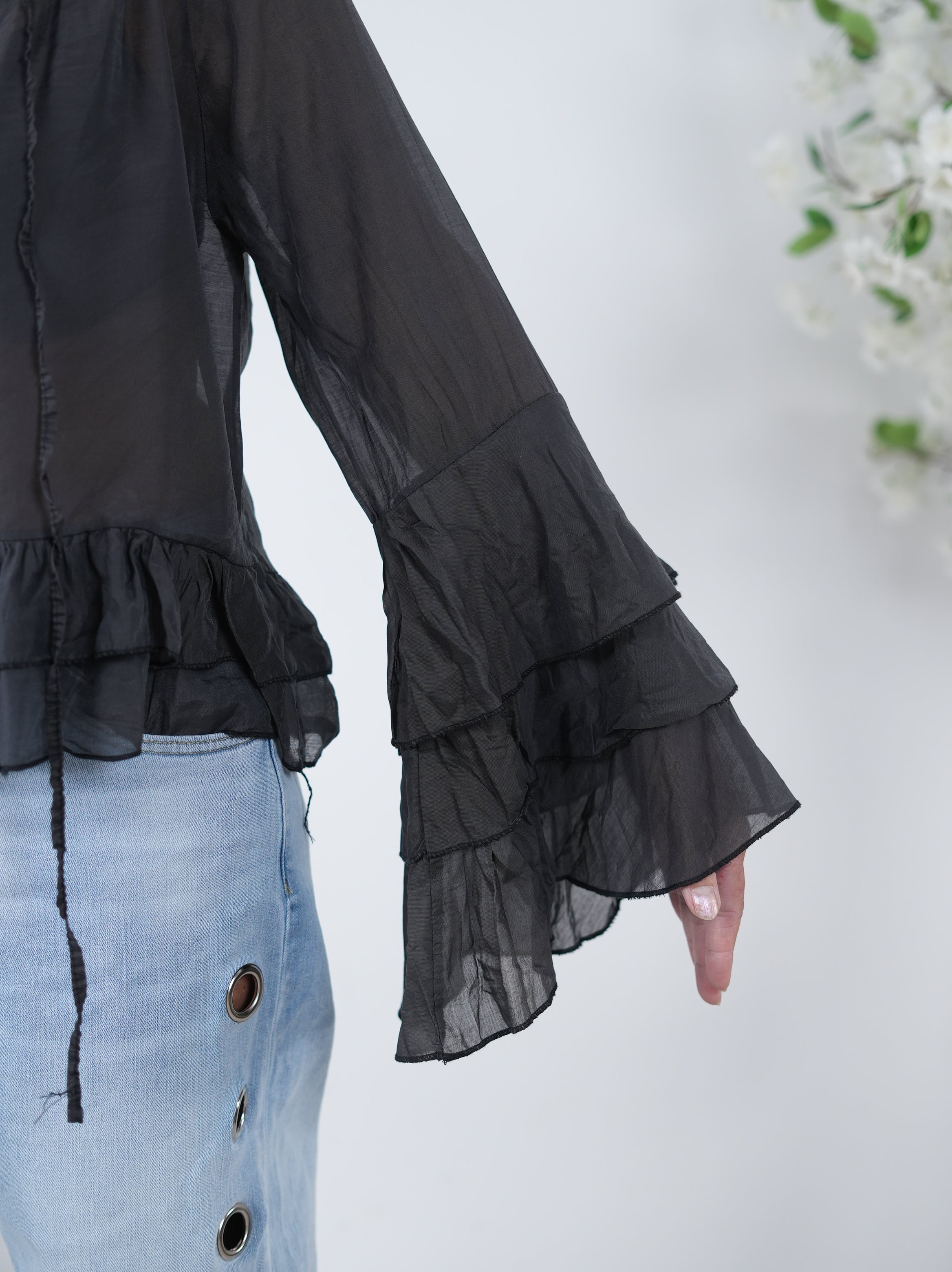 Bluse mit weiten Rüschenärmeln