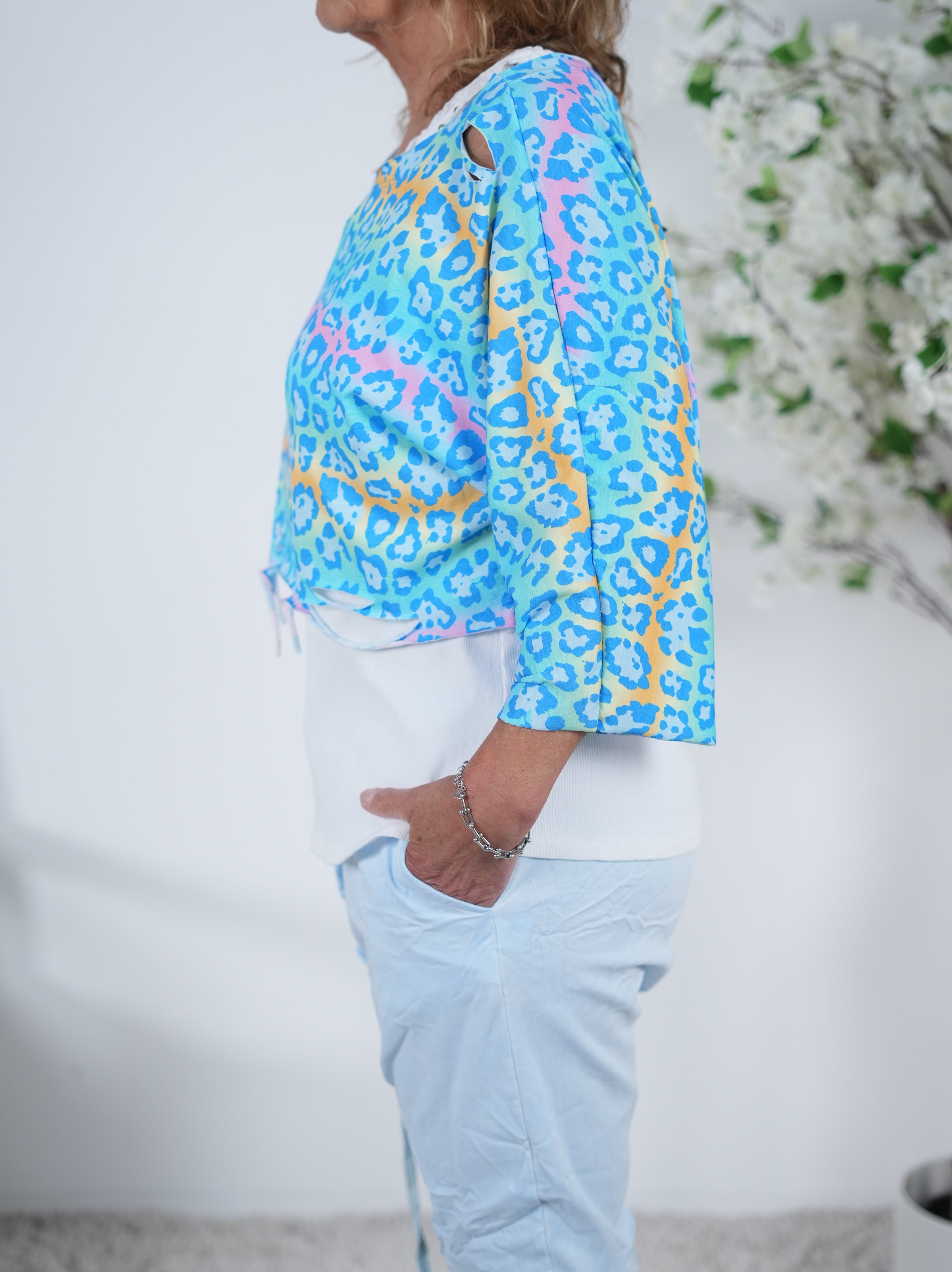 Crop Shirt im Leo Look