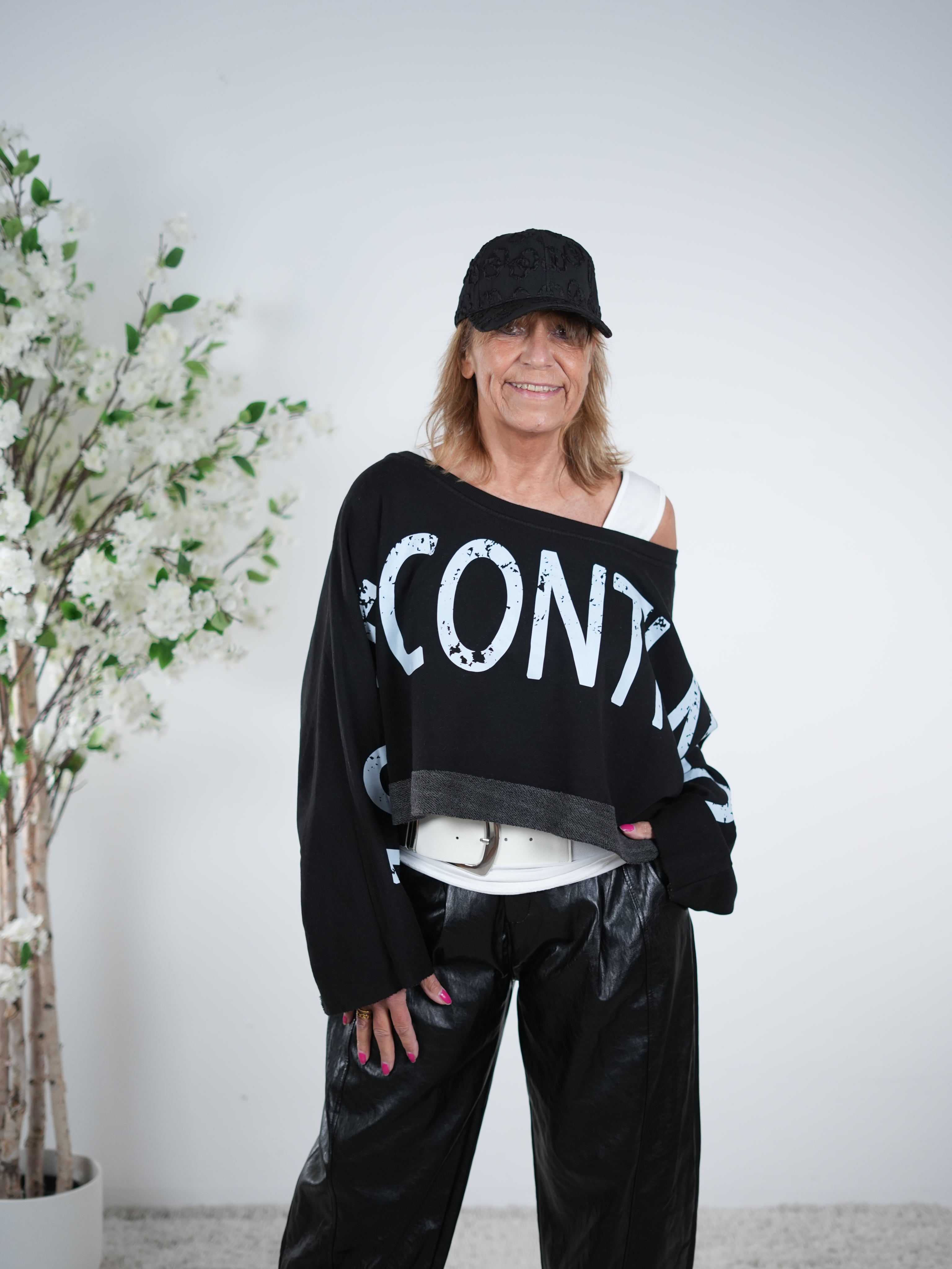 Crop Sweaty "to be continued" One Size (ca. bis Gr. 46) Schwarz