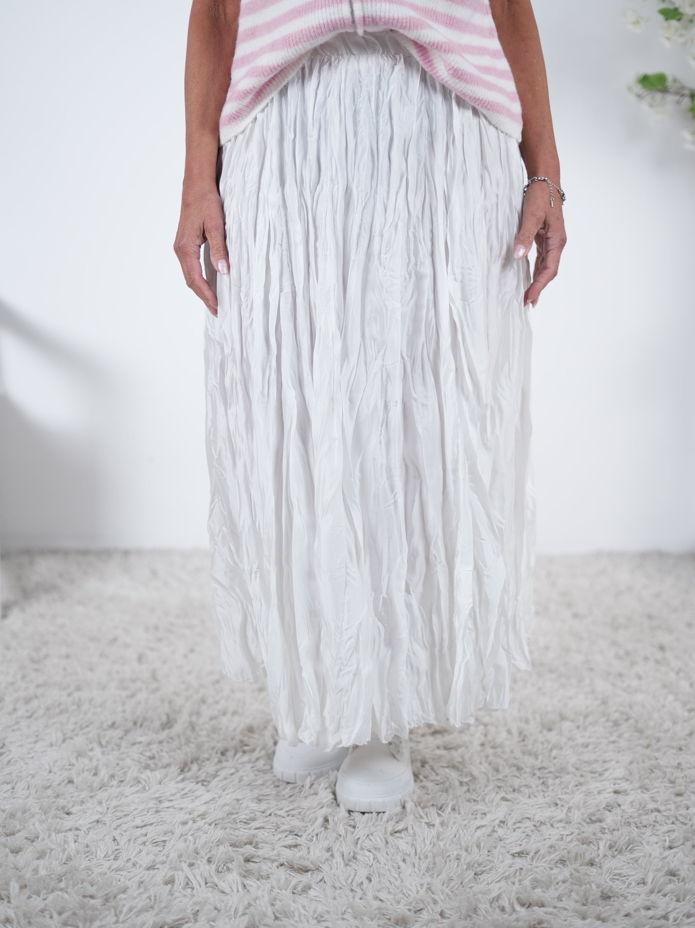 Eleganter Rock im Satin-Glanz