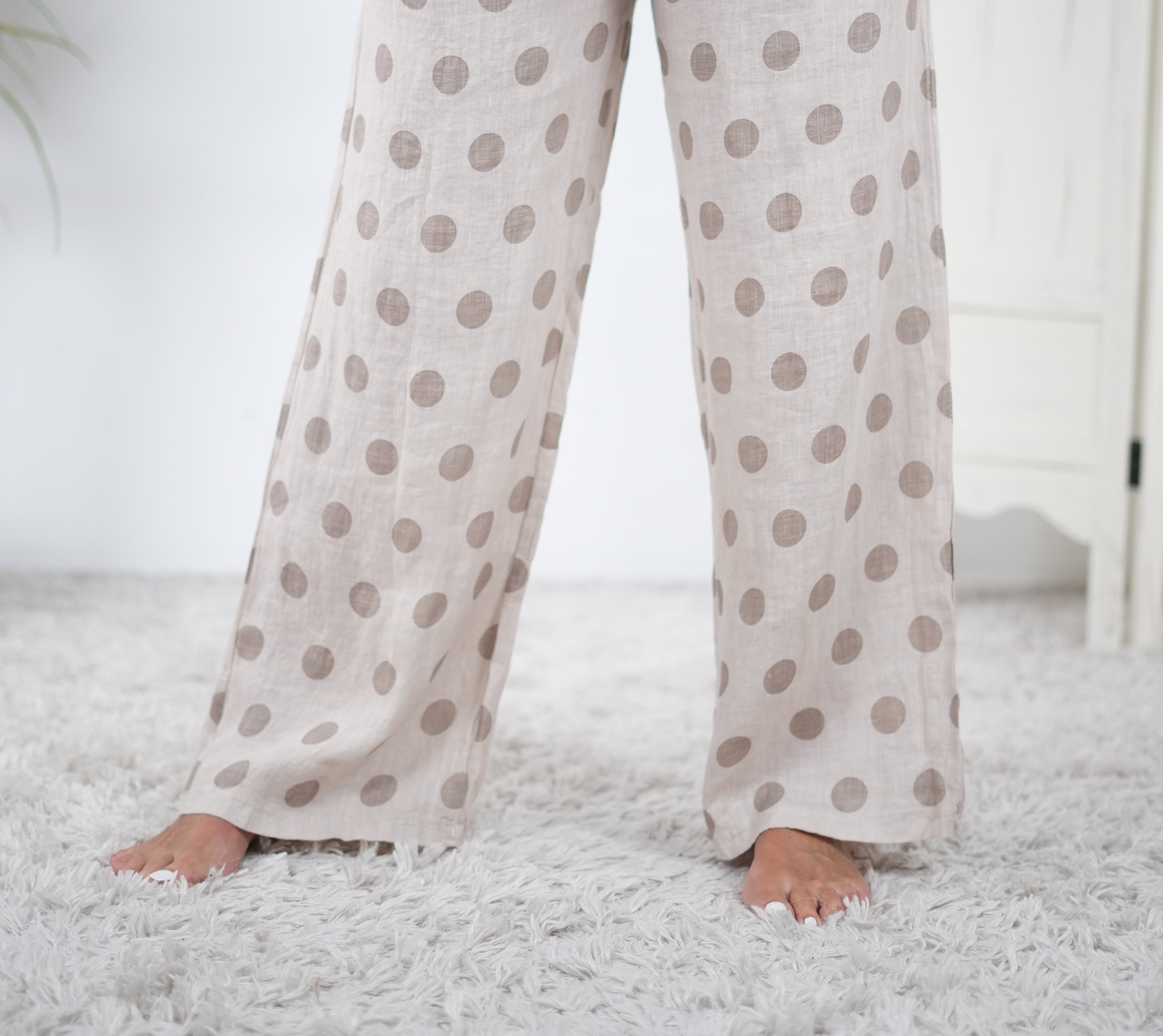 gerade geschnittene Marlene Hose, Dot design Beige