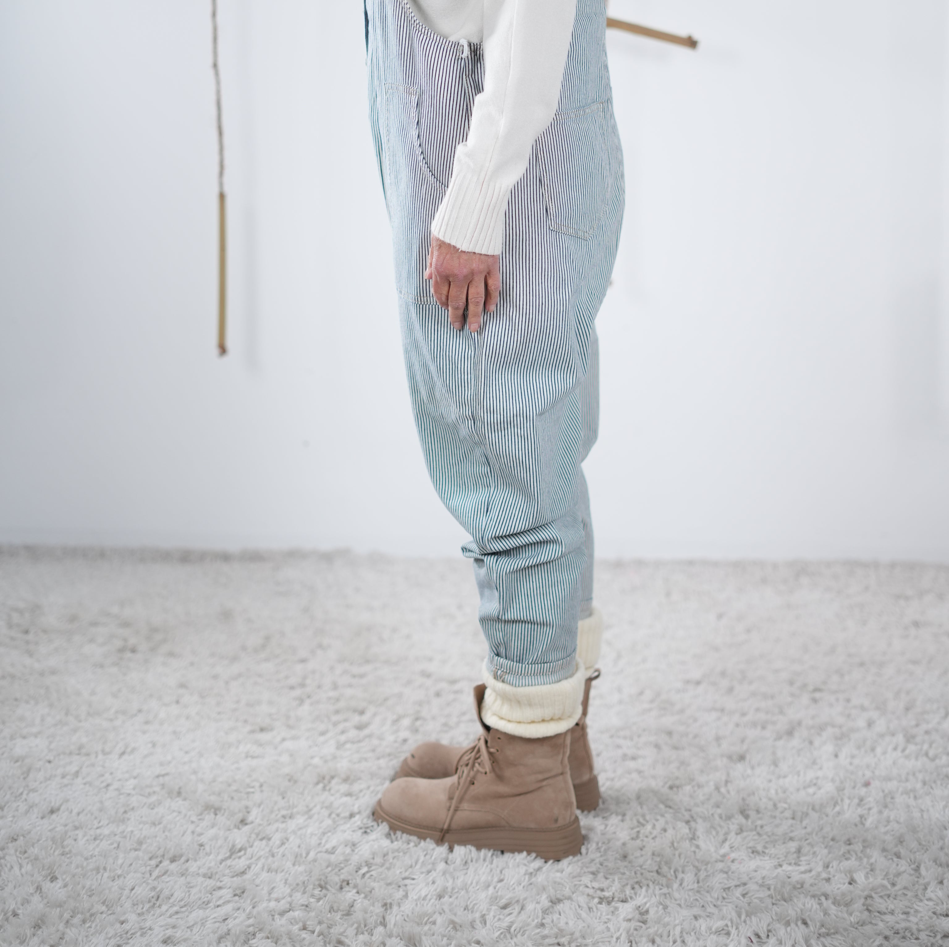 Gestreifte,lockere Latzhose