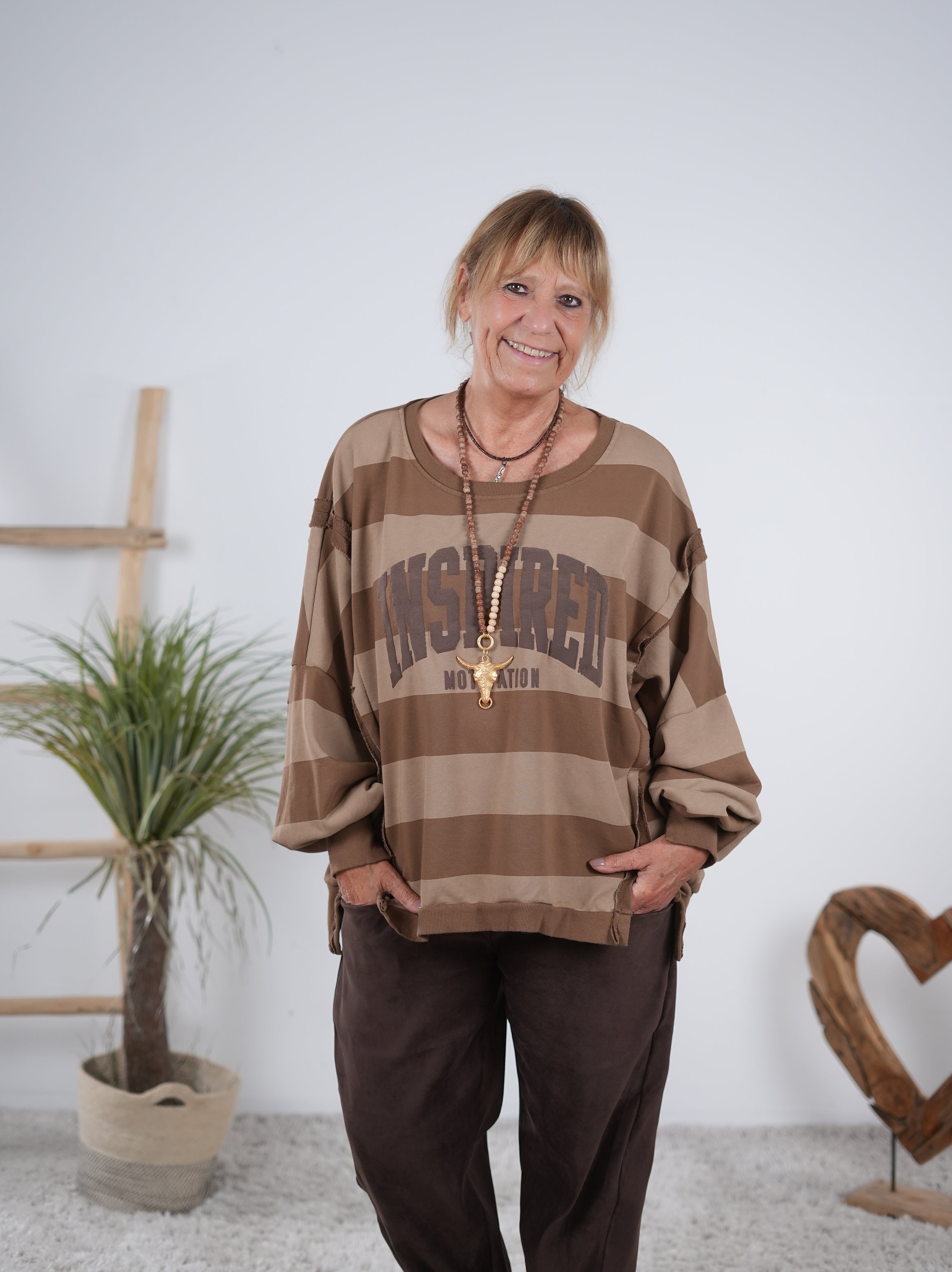 gestreiftes oversize Sweaty mit Außennähten Camel