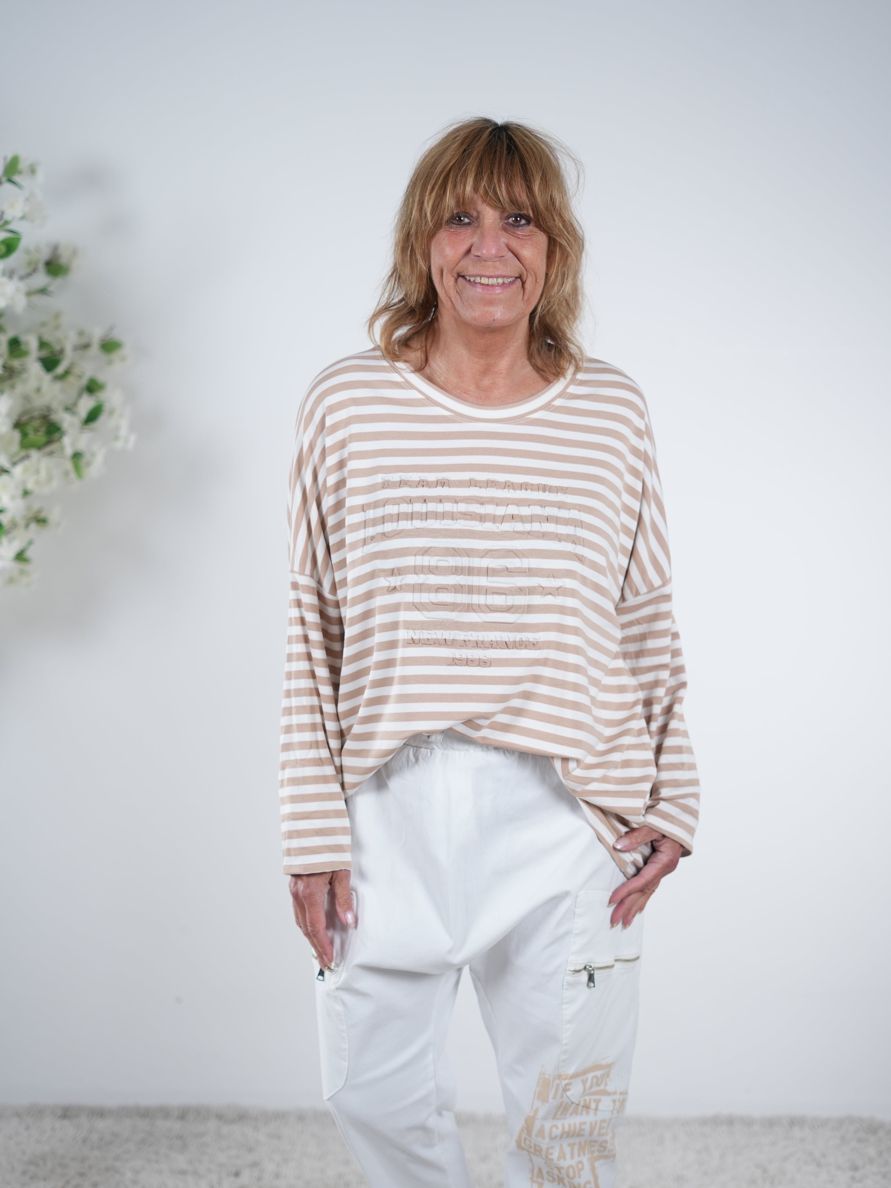 Gestreiftes Shirt mit 3D Motiv One Size (ca Gr. 40 "oversize"-44) Camel