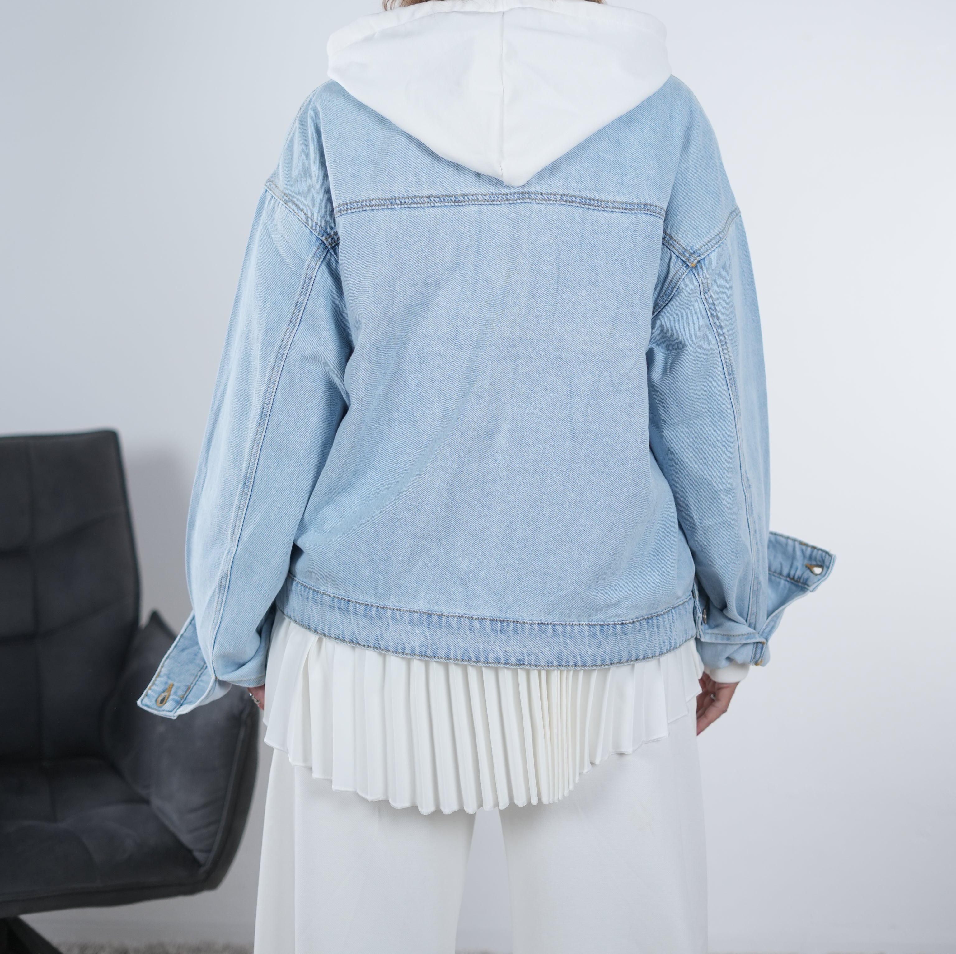 Jeans Jacke mit Bändchen