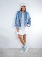 Jeans Jacke mit ausgefranstem Abschluss