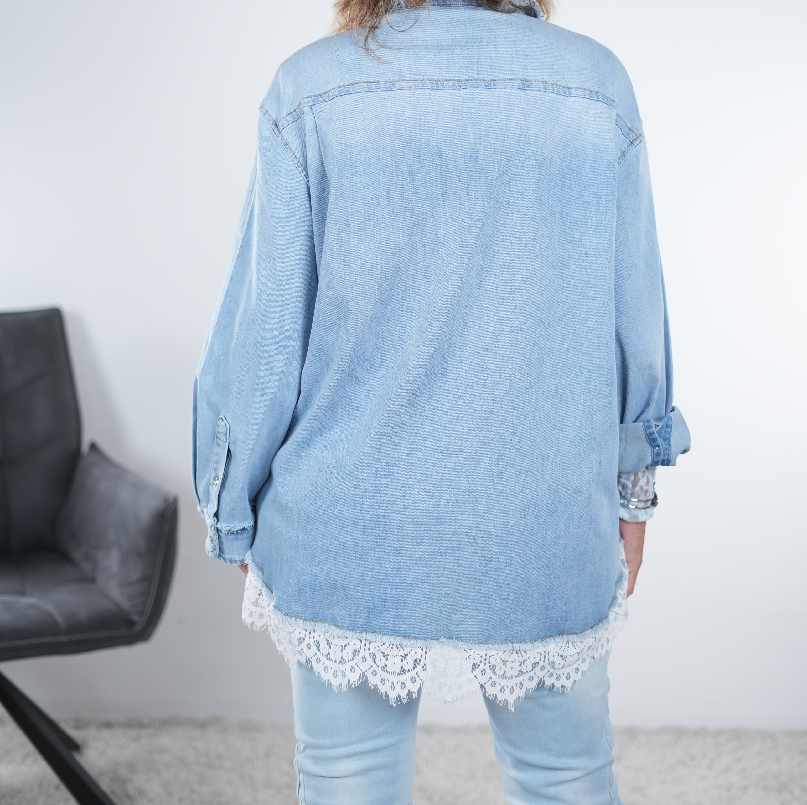 Jeanshemd mit Spitze